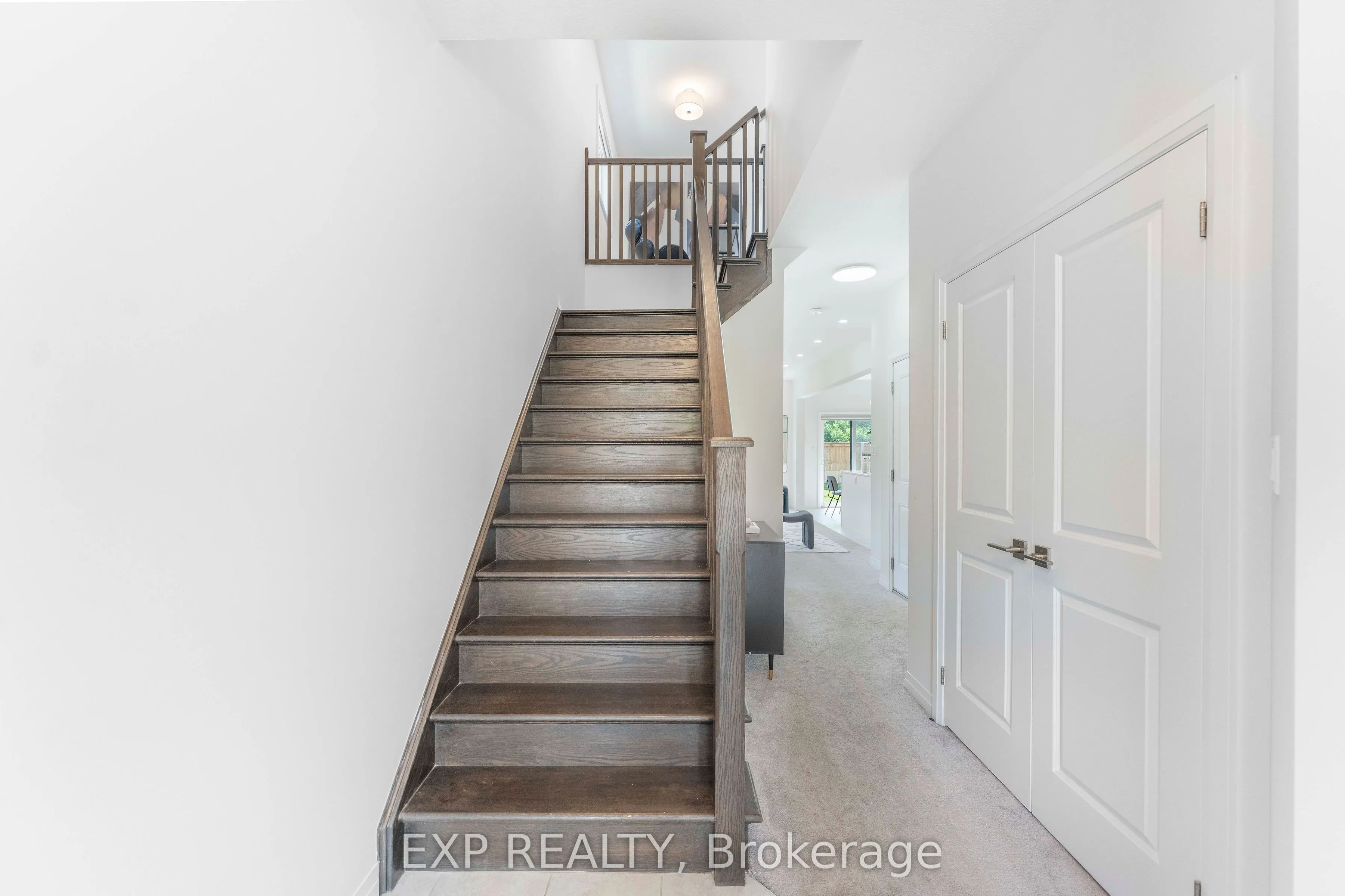 520 Grey Street #20