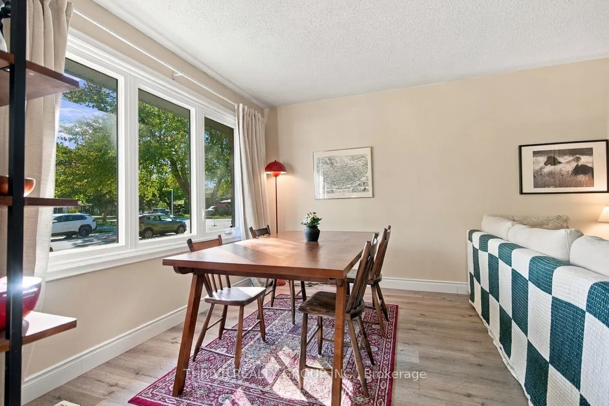 3 Parcreek Place