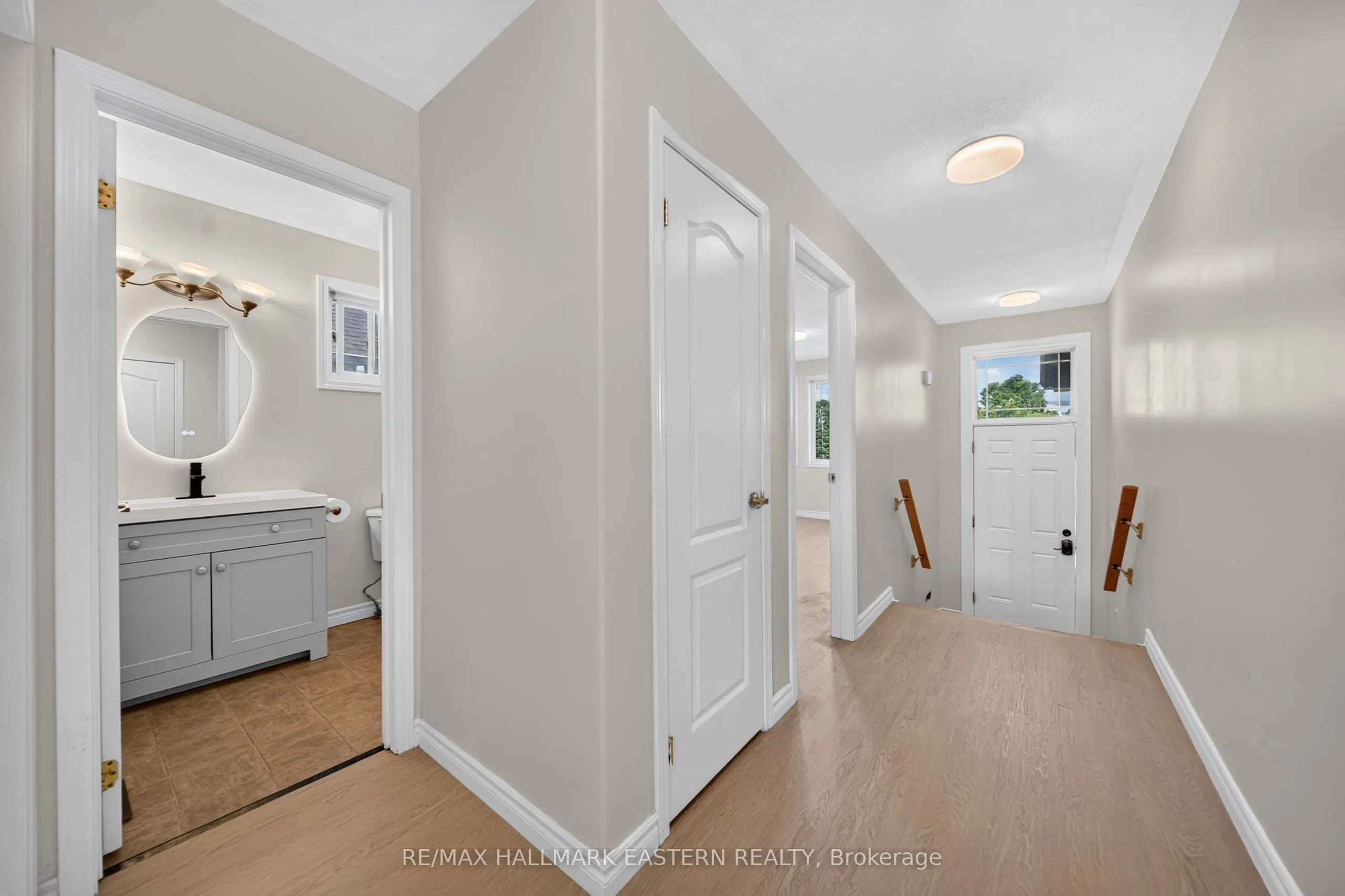 656 CLANCY Crescent
