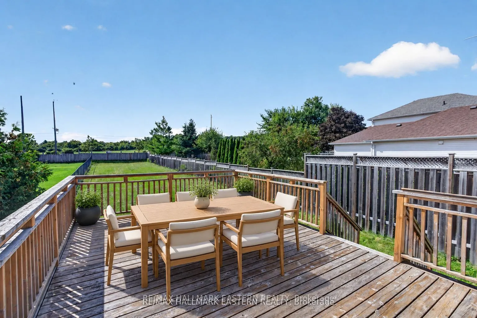 656 CLANCY Crescent
