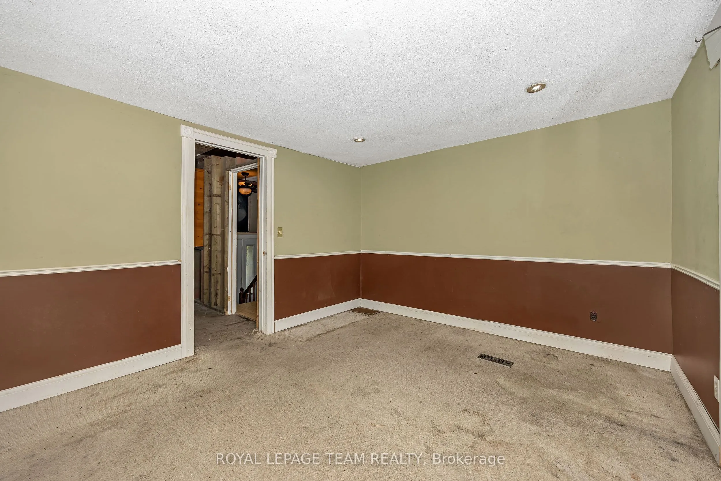 641 Harper Road