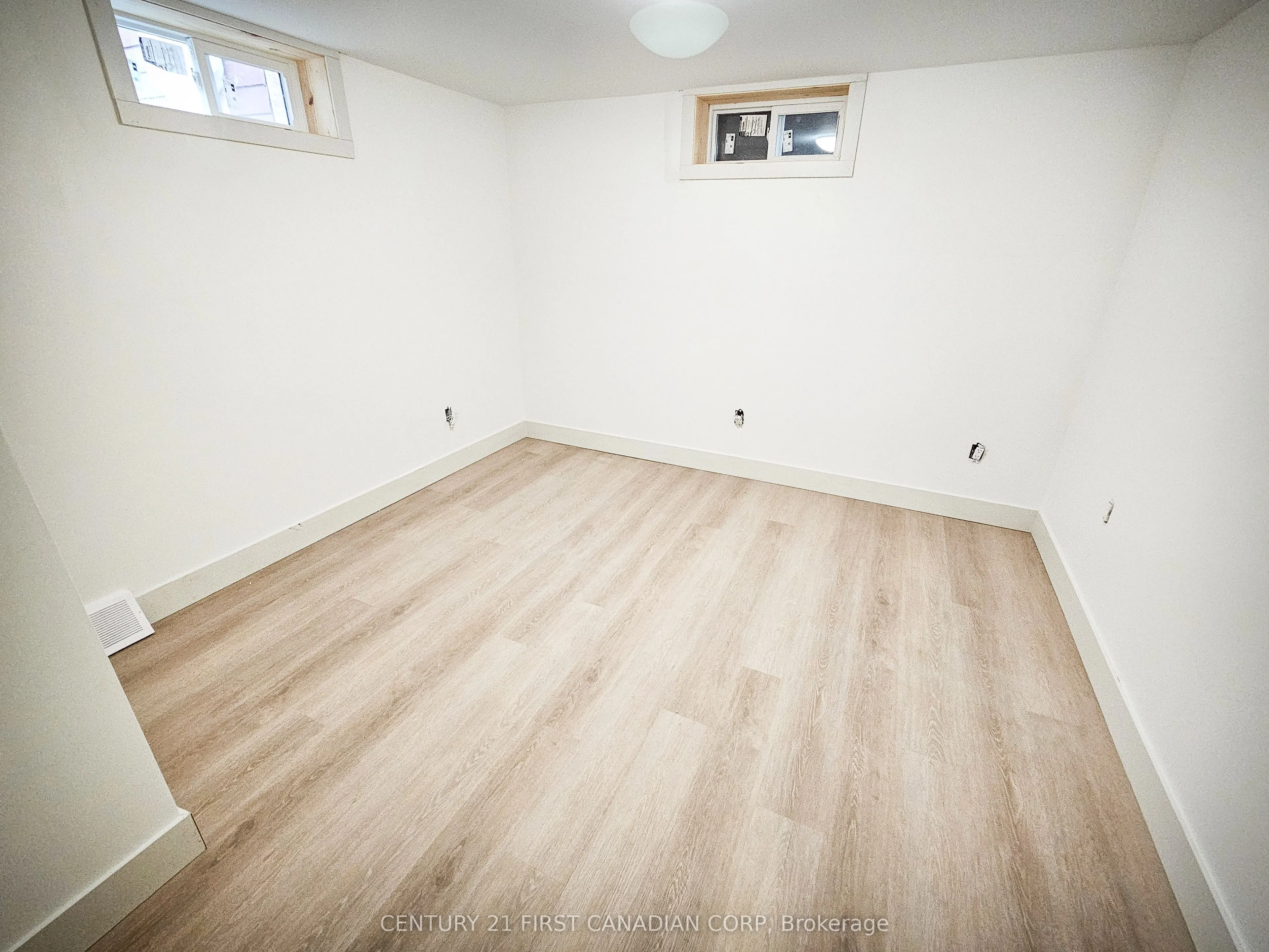 29 Ford Crescent #LOWER