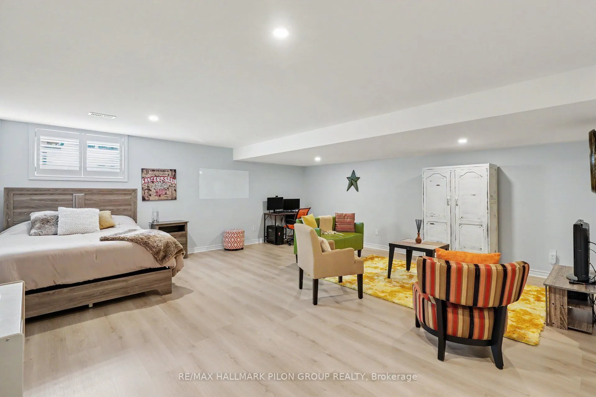 557 Silverbell Crescent