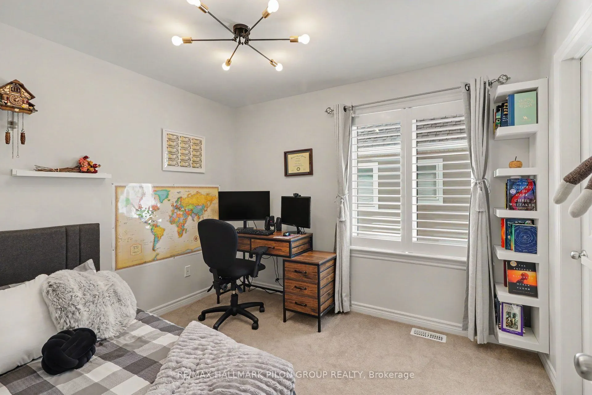 557 Silverbell Crescent
