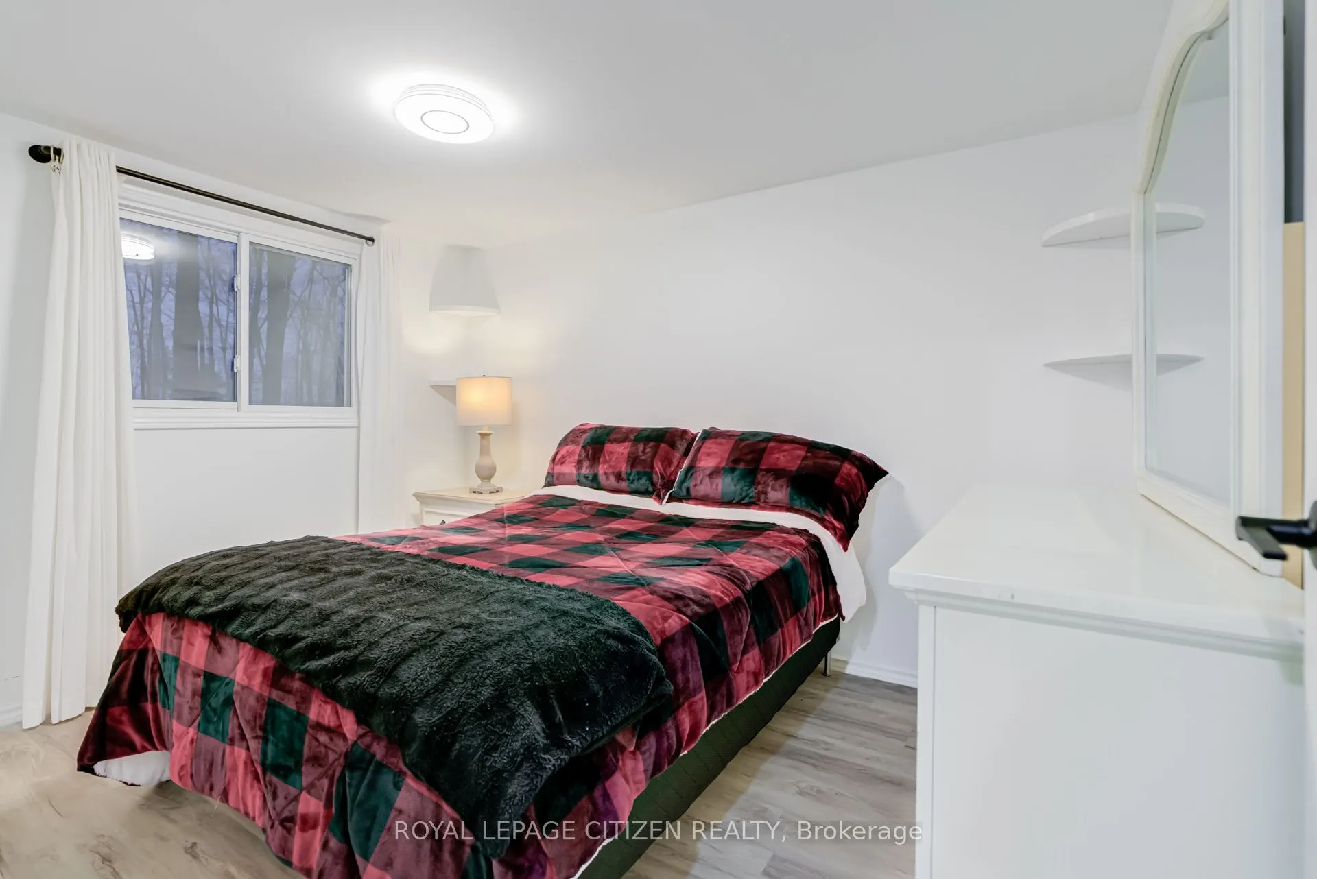 32 Teds Lane