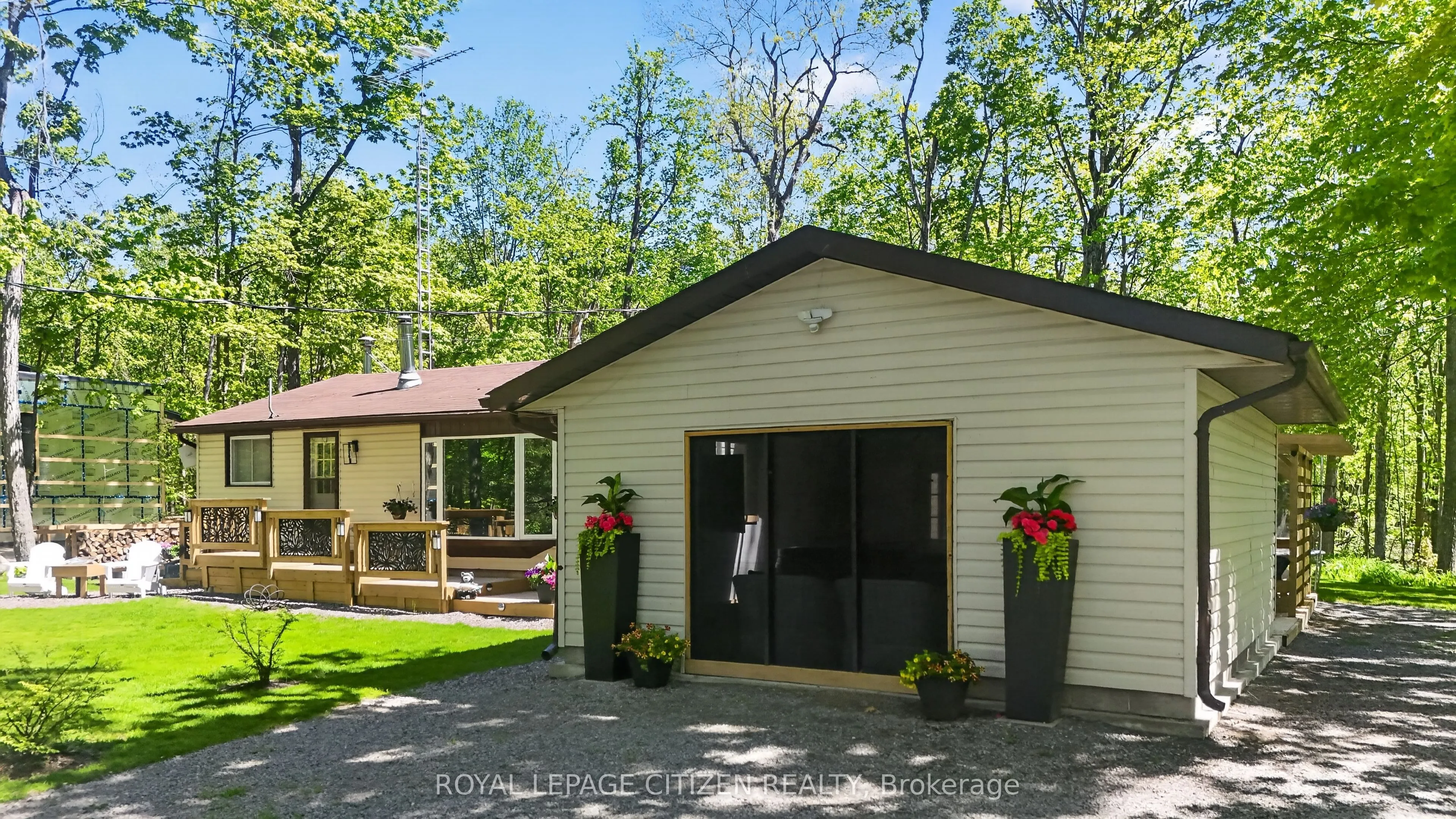 32 Teds Lane