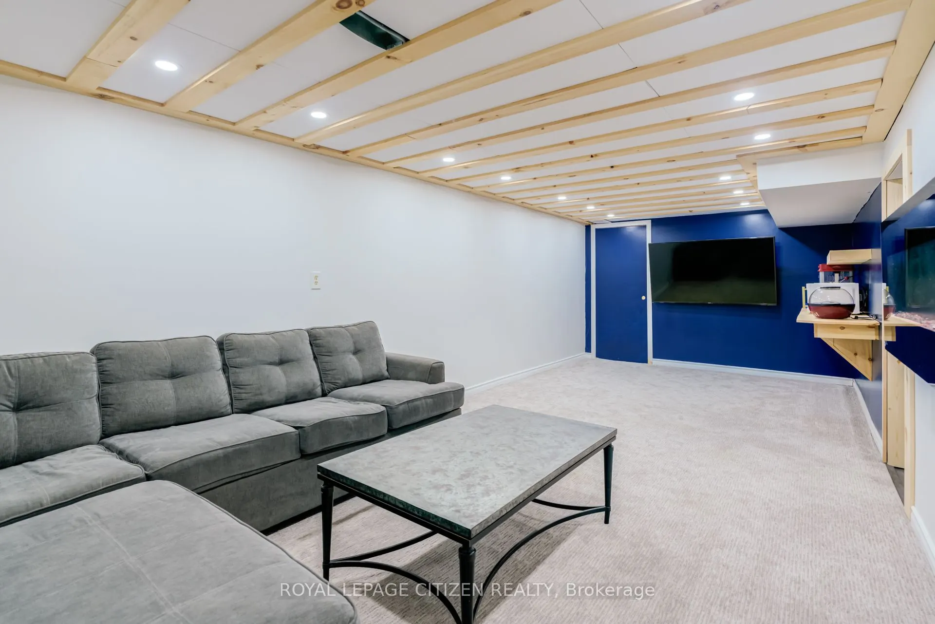 32 Teds Lane