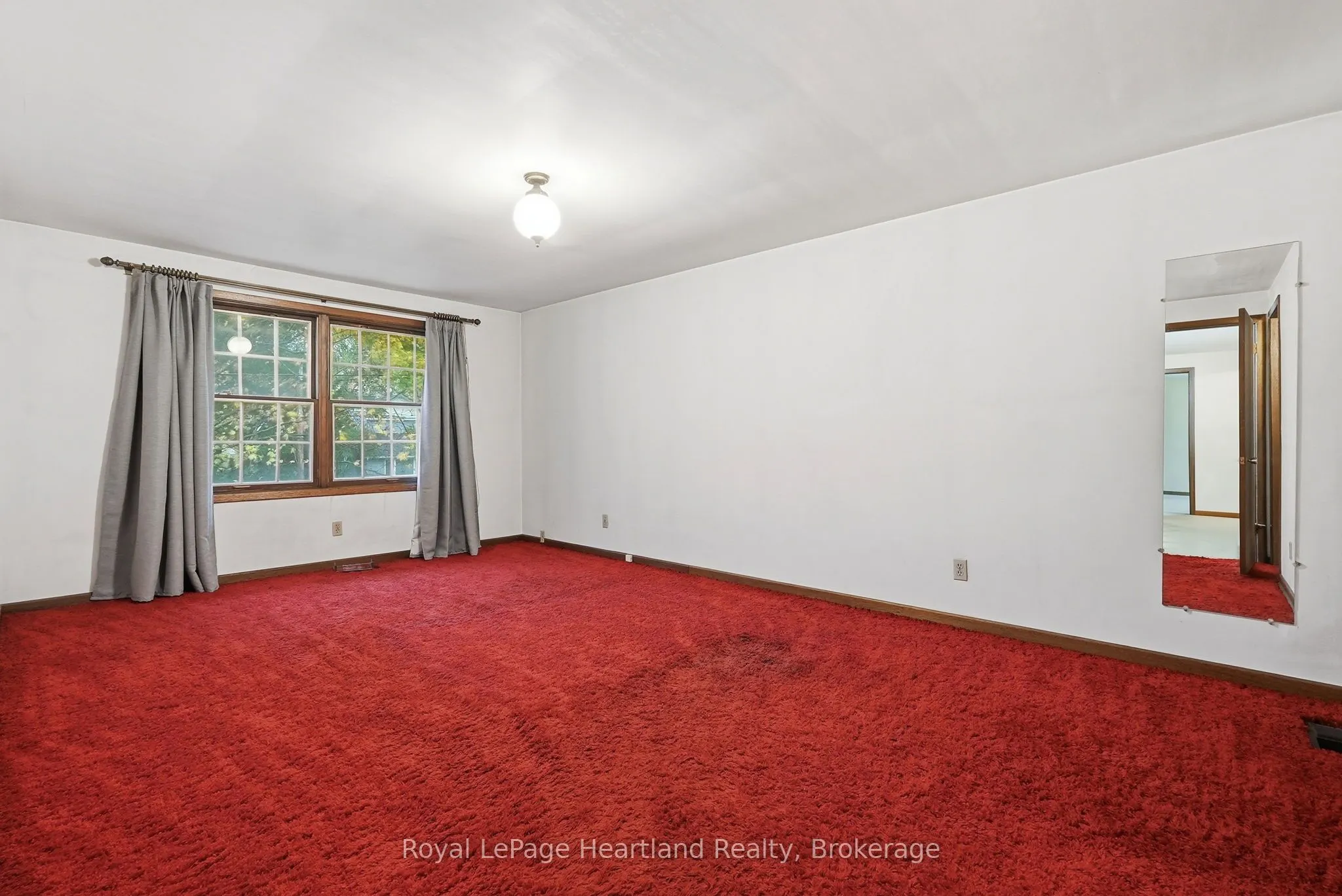 62 King Street N