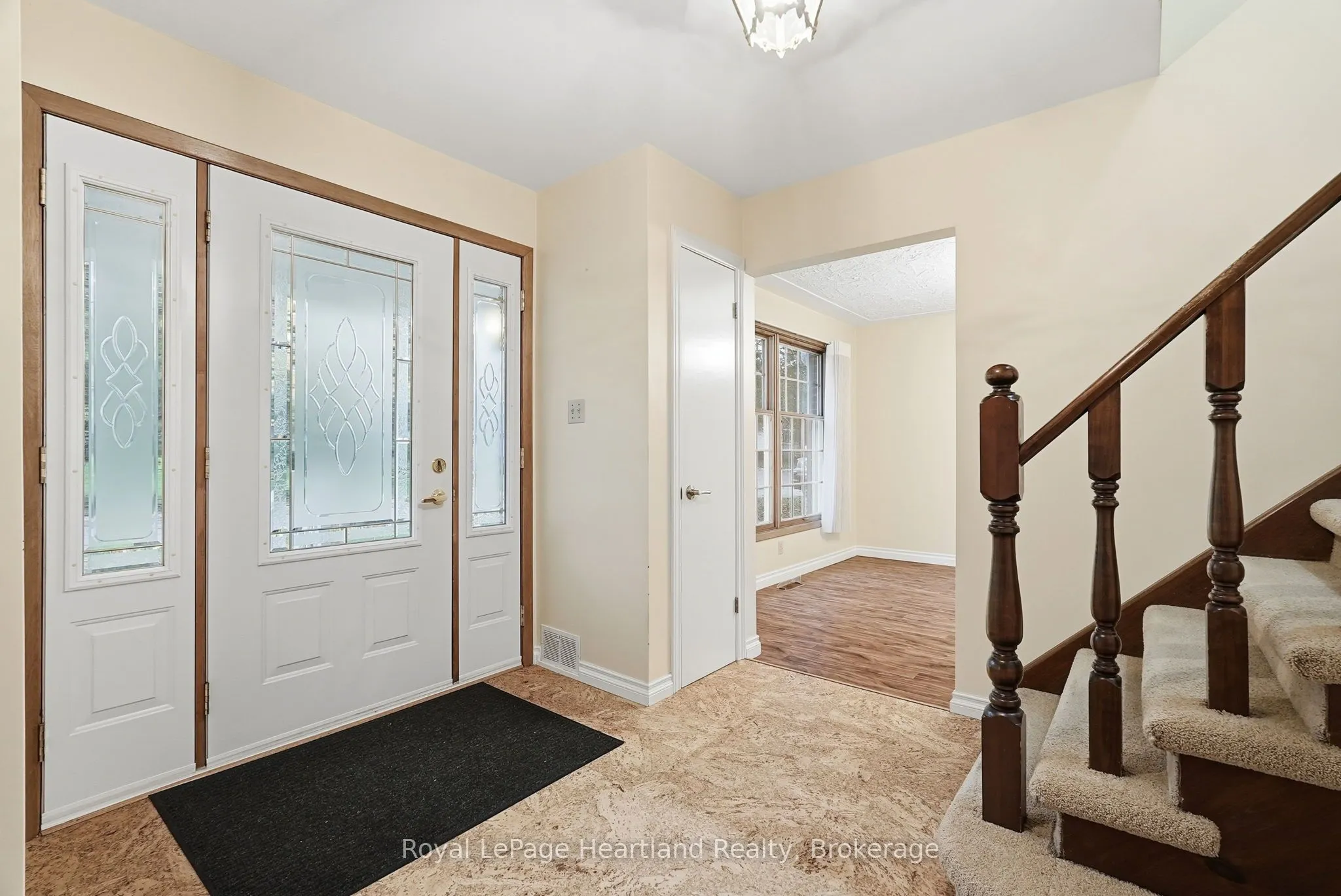 62 King Street N