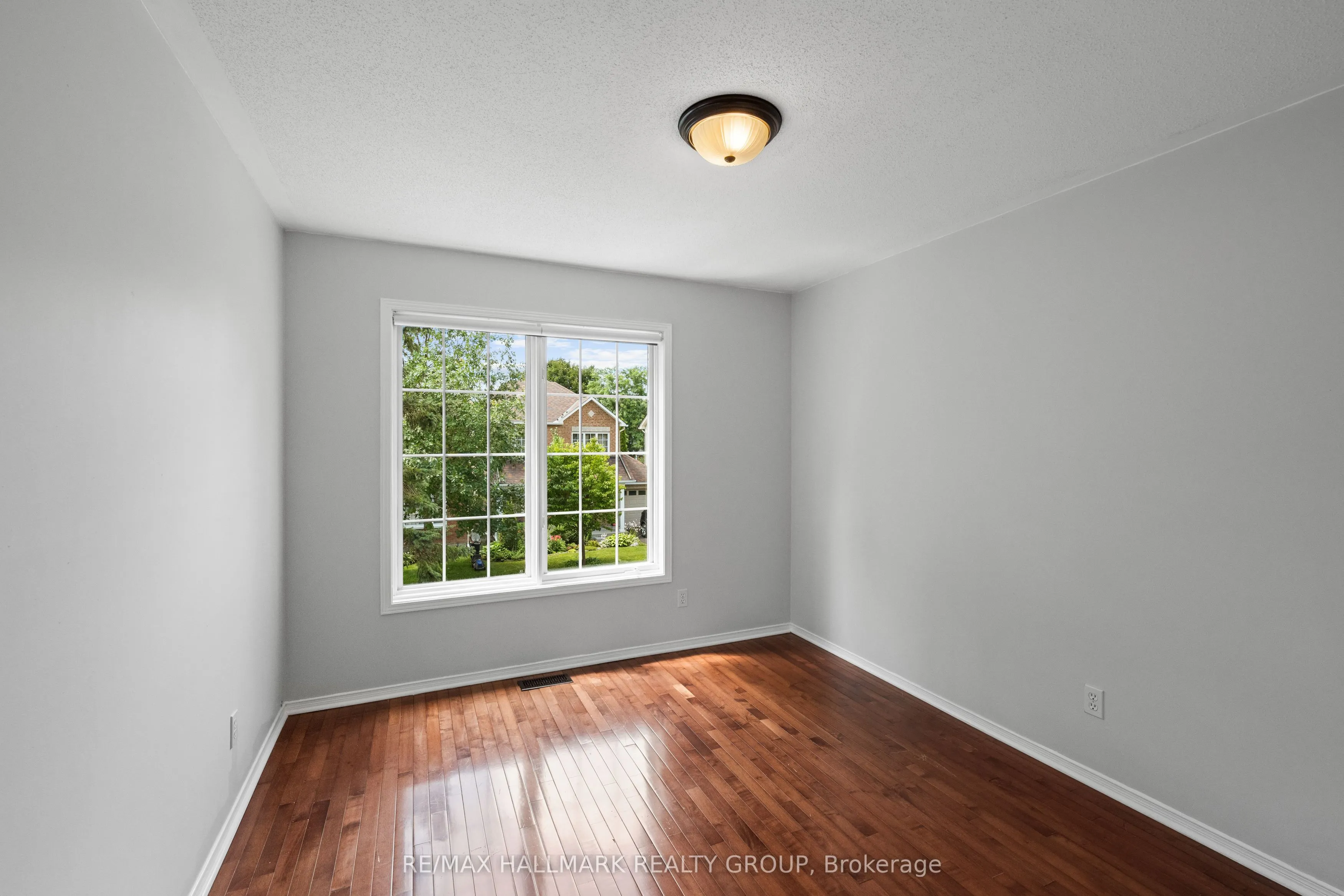 2104 Sandy Oaks Drive