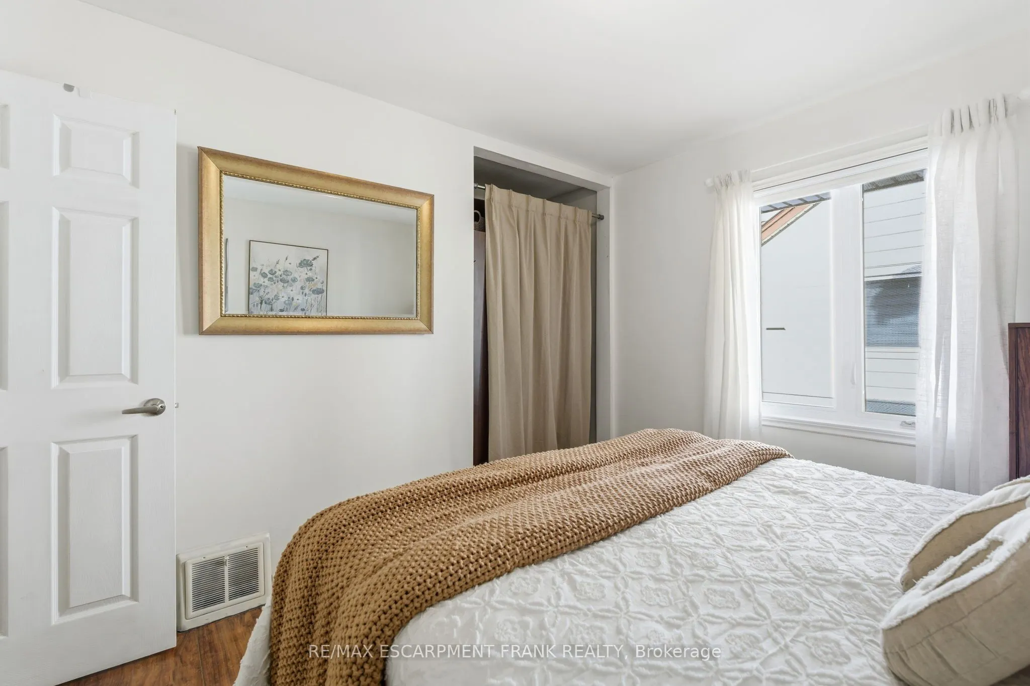 352 East 28th Street