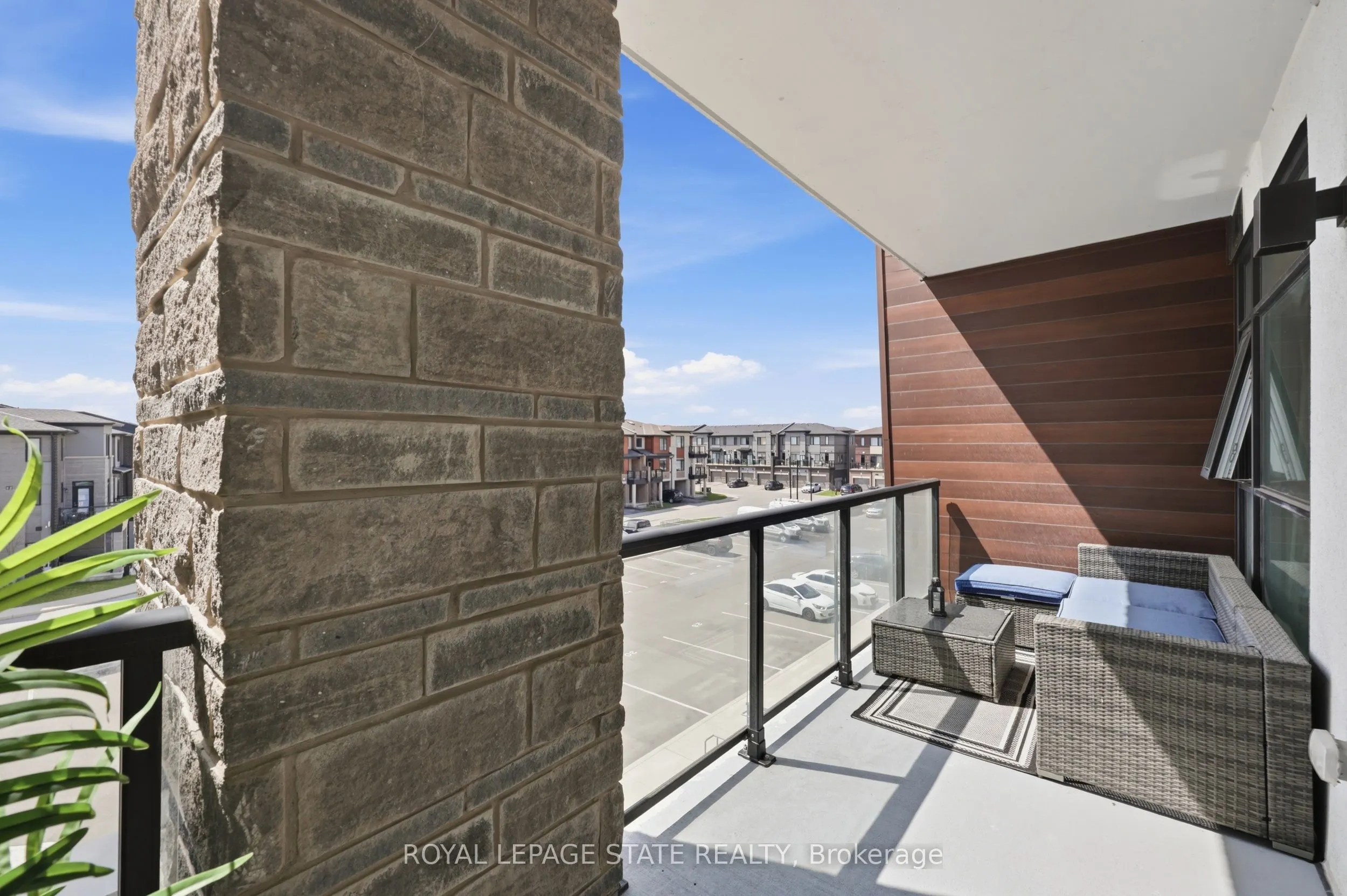 600 North Service Road #301