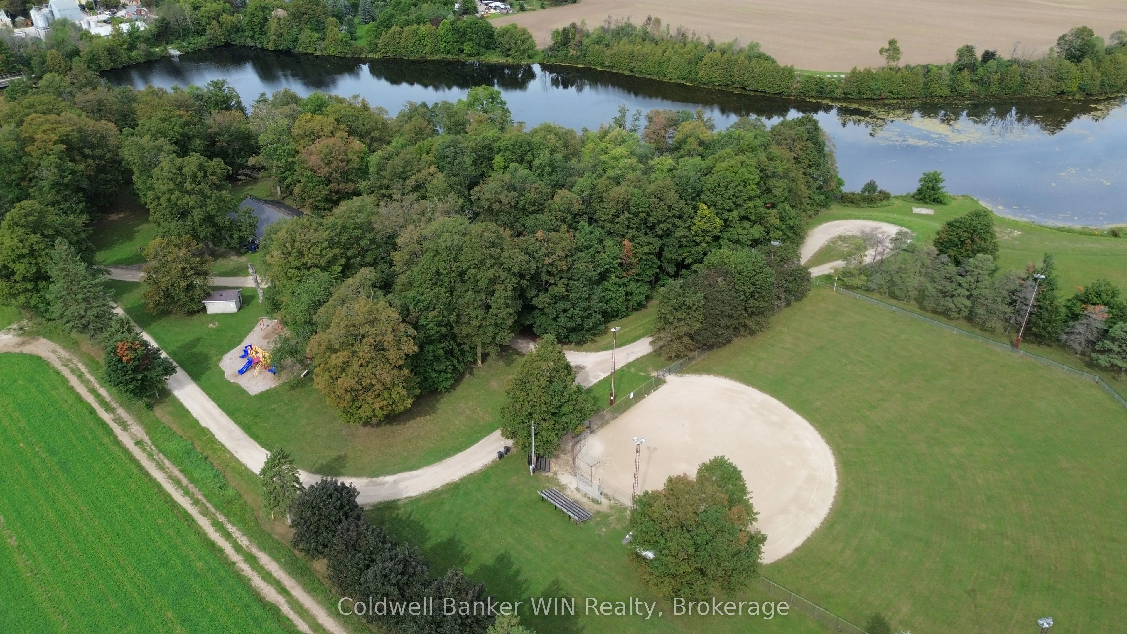 392172 Grey Road 109