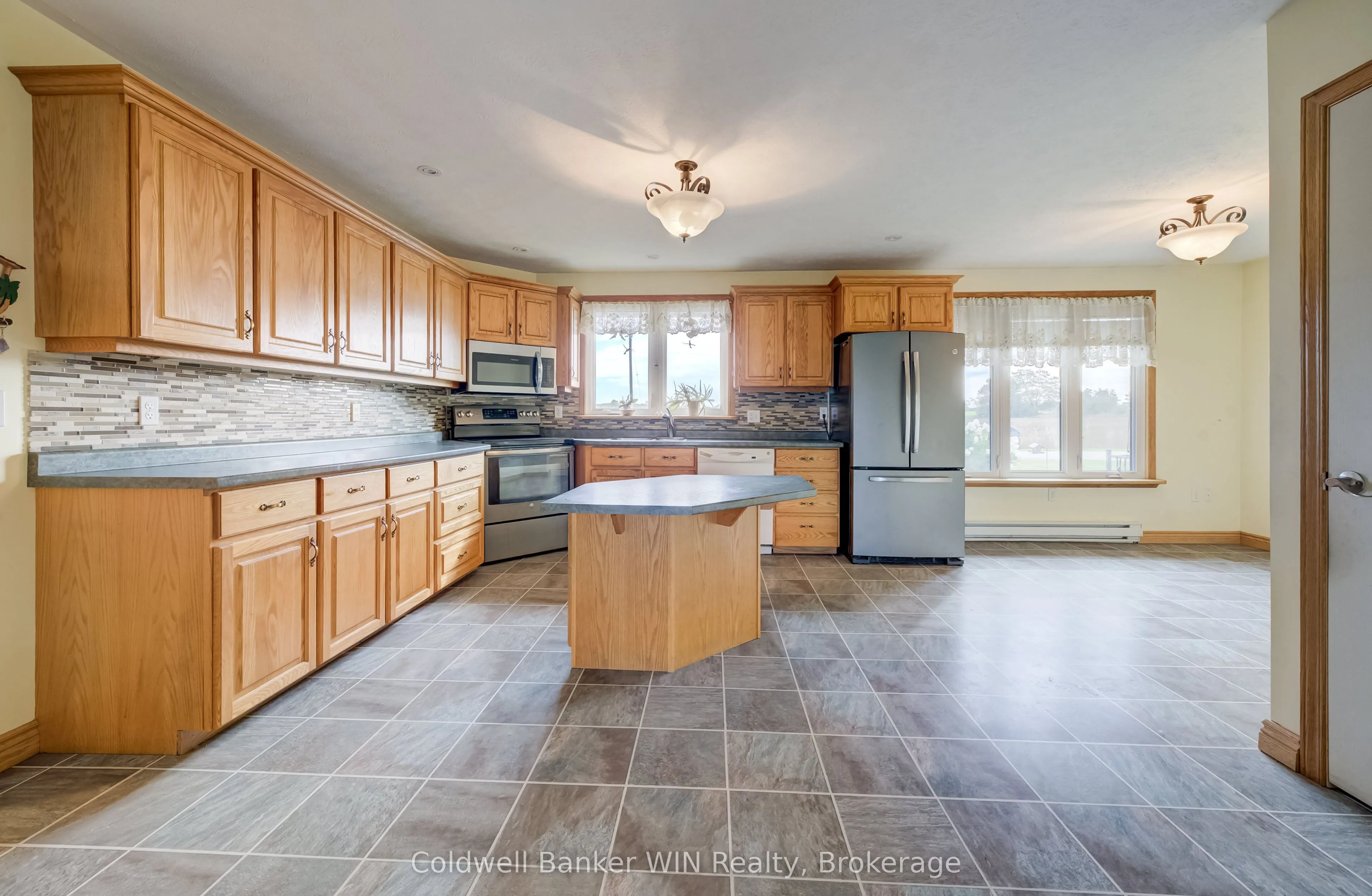 392172 Grey Road 109