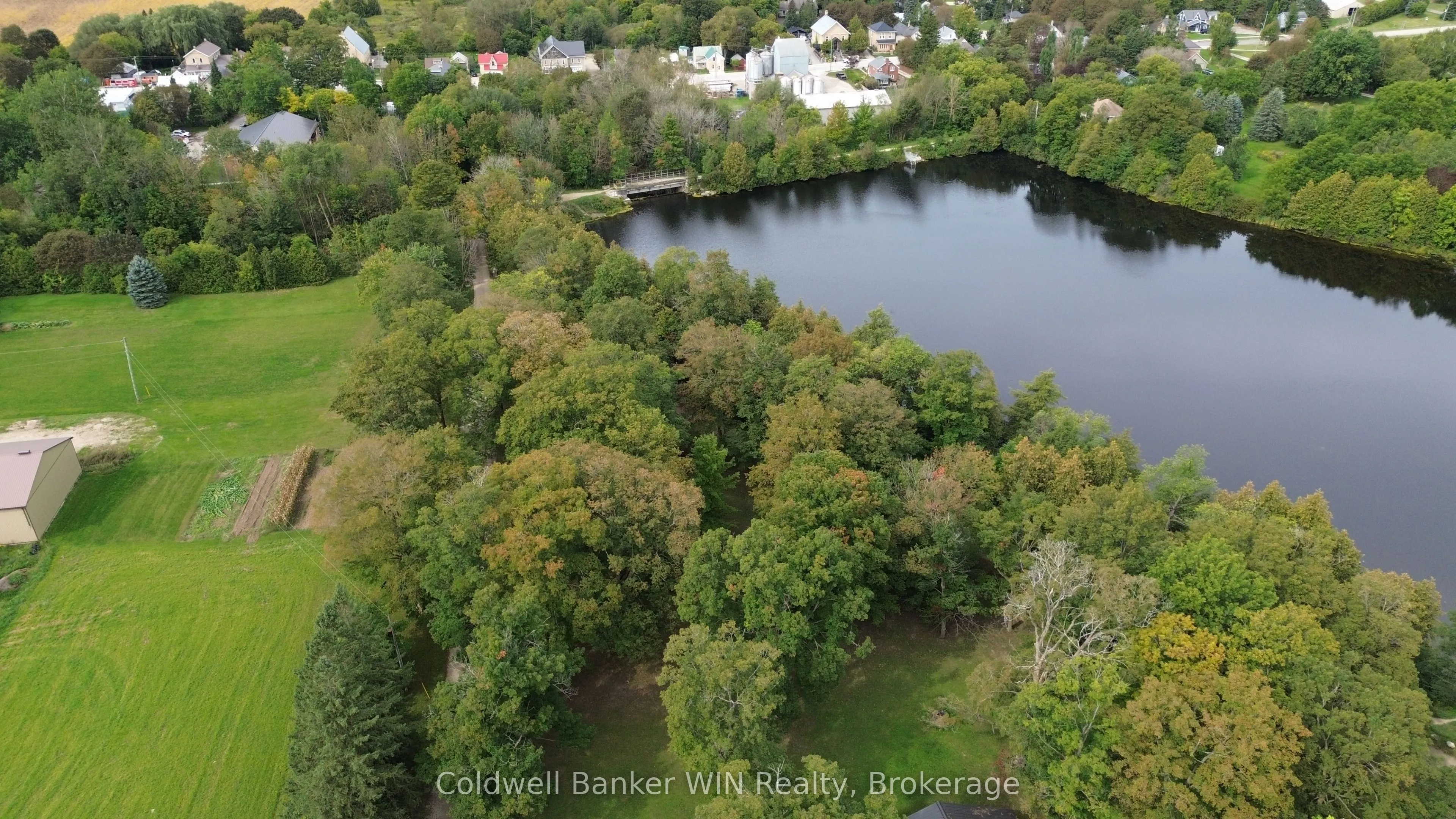 392172 Grey Road 109