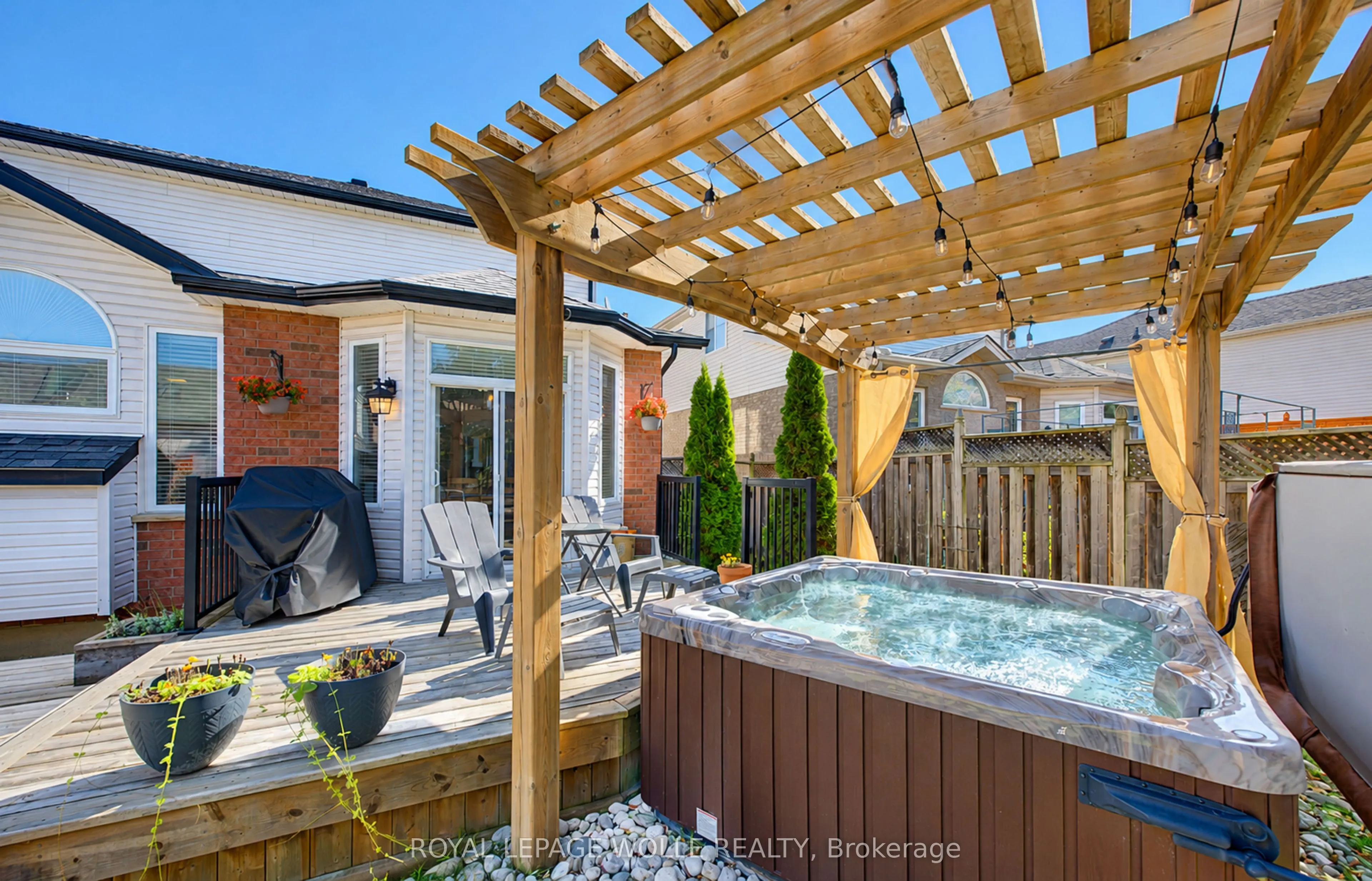 410 Sandy Cove Crescent