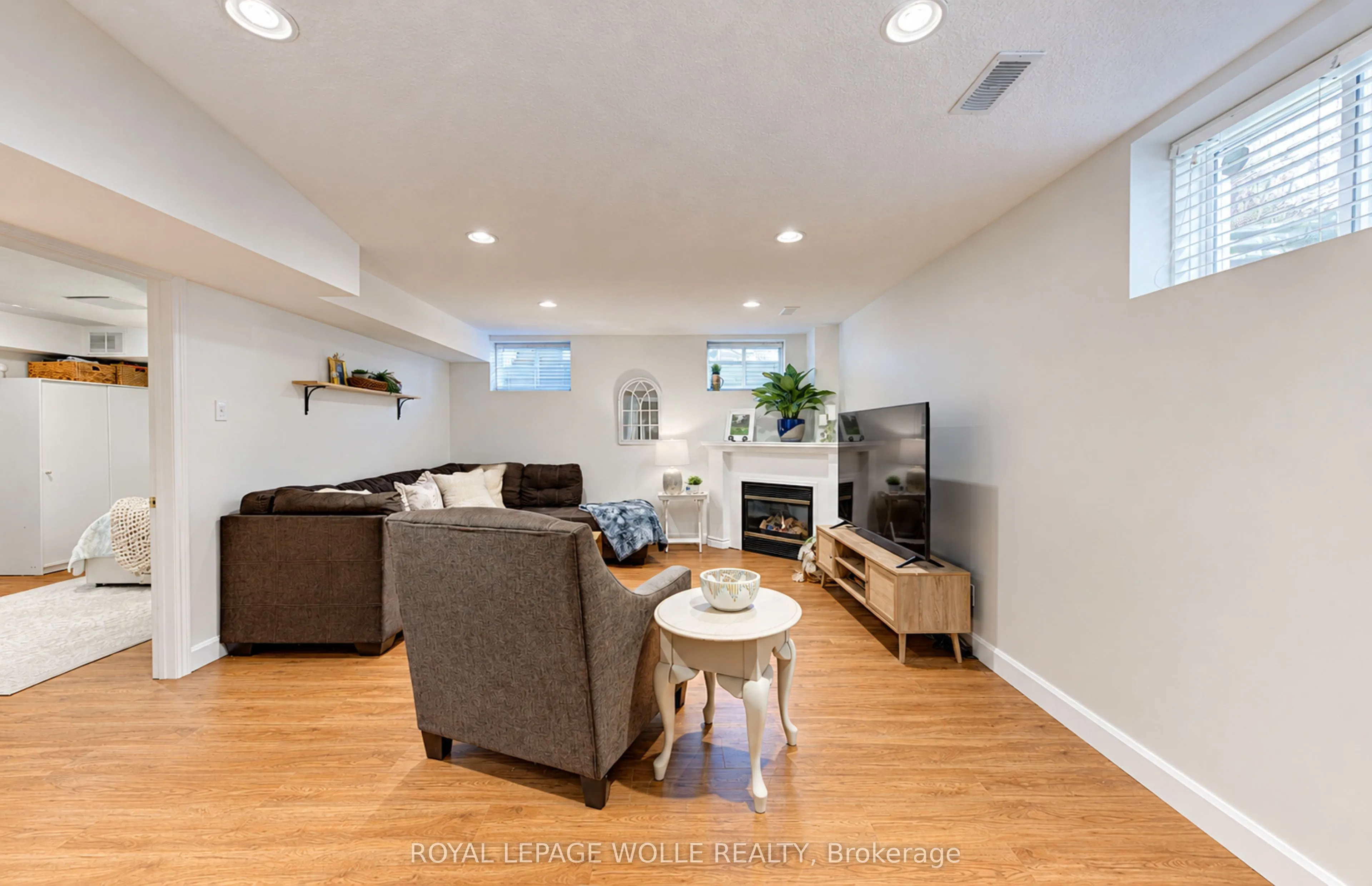 410 Sandy Cove Crescent