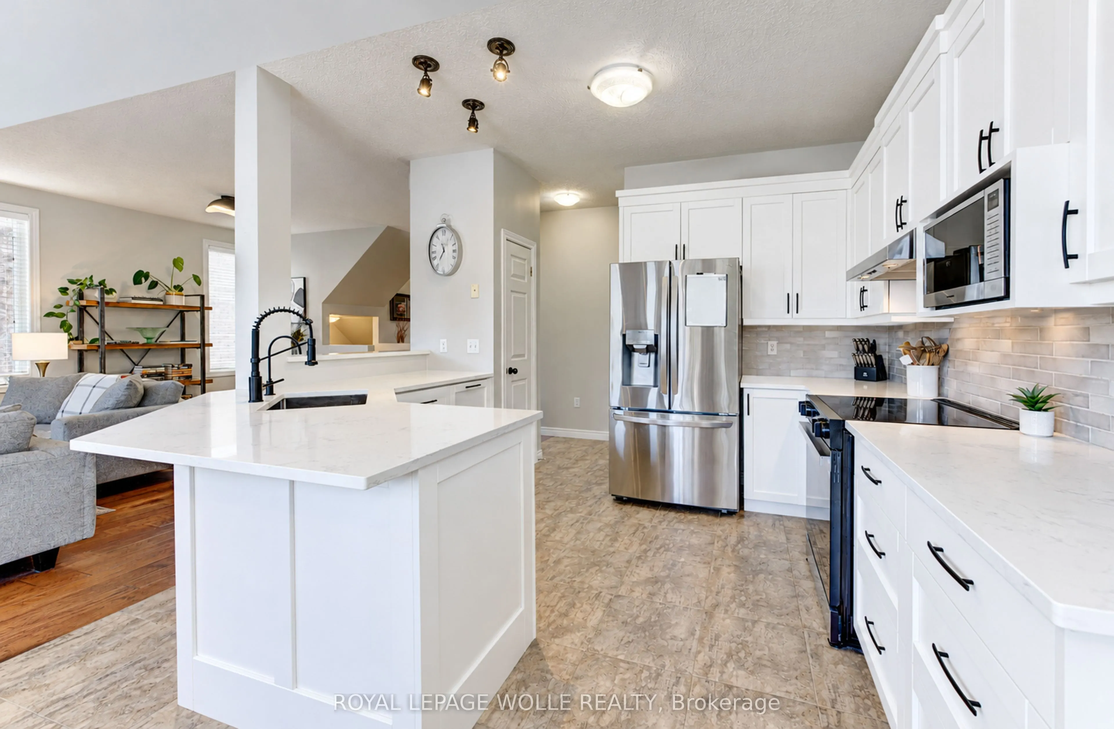 410 Sandy Cove Crescent