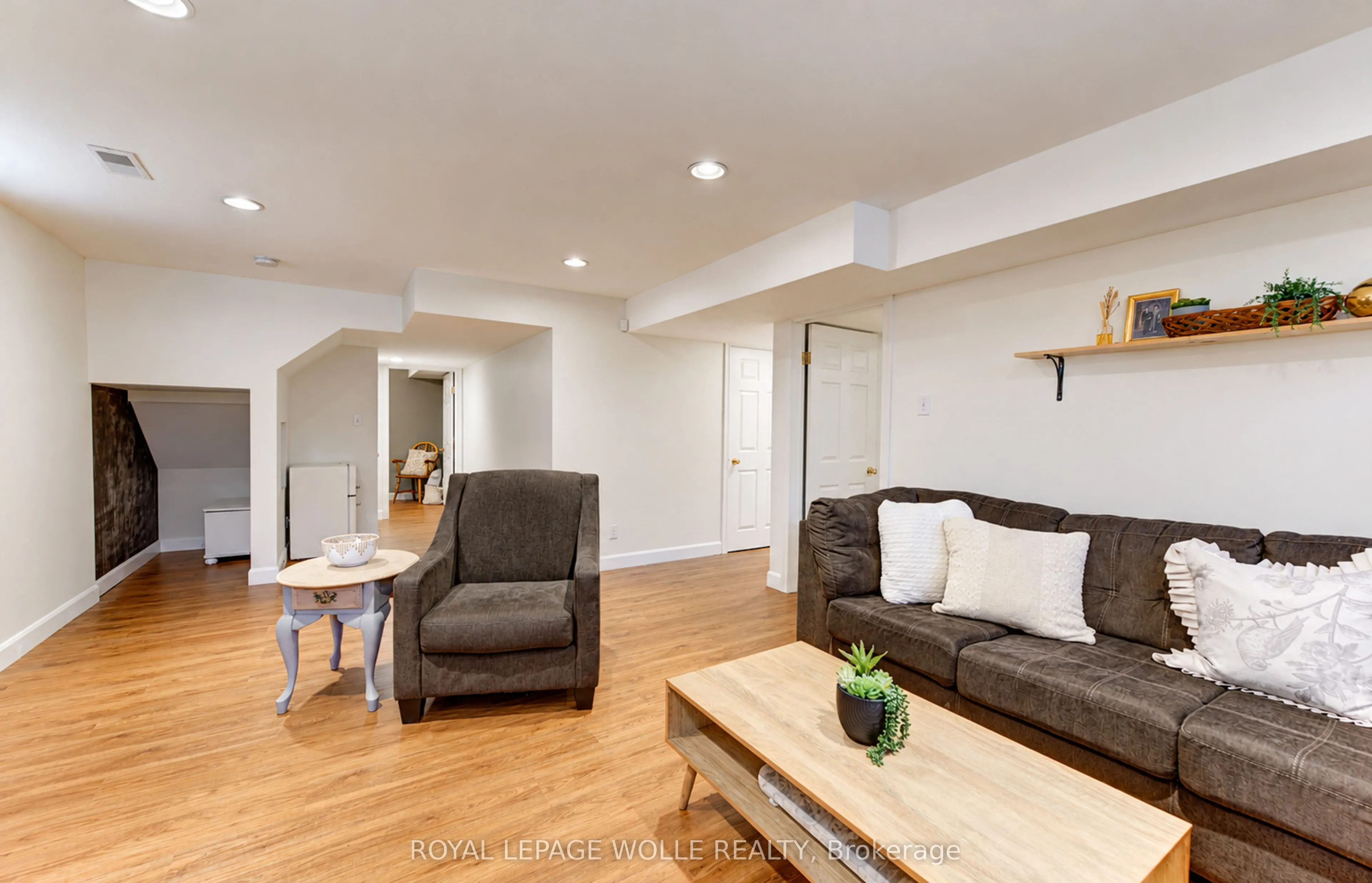 410 Sandy Cove Crescent