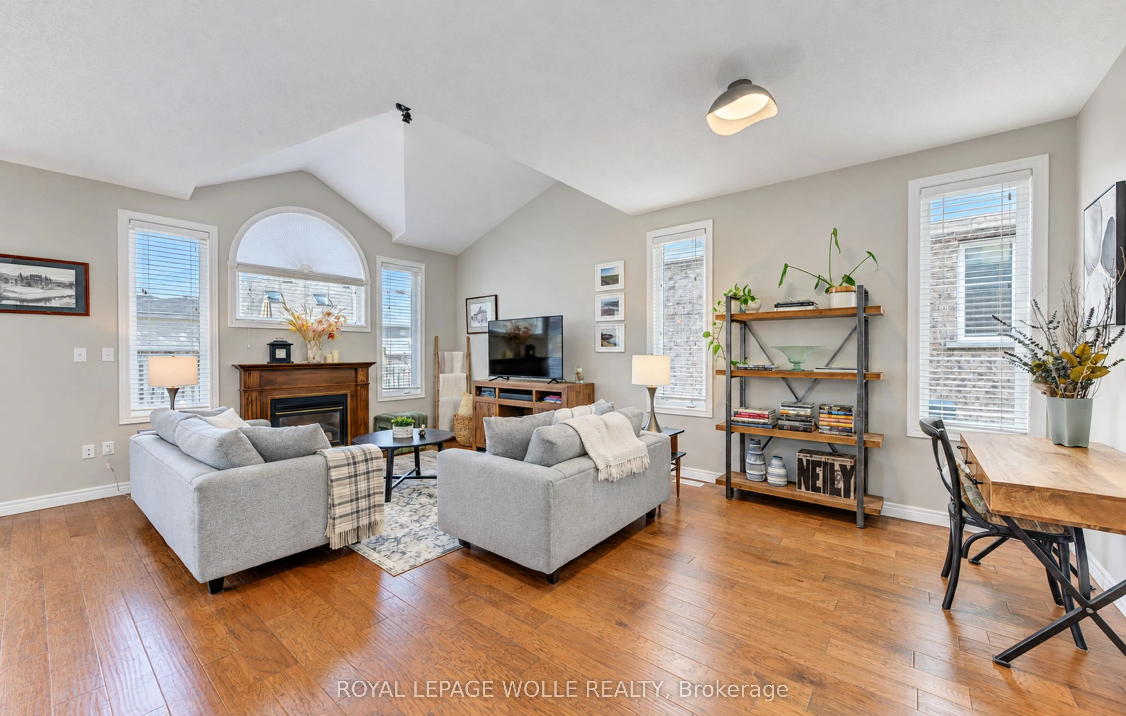 410 Sandy Cove Crescent