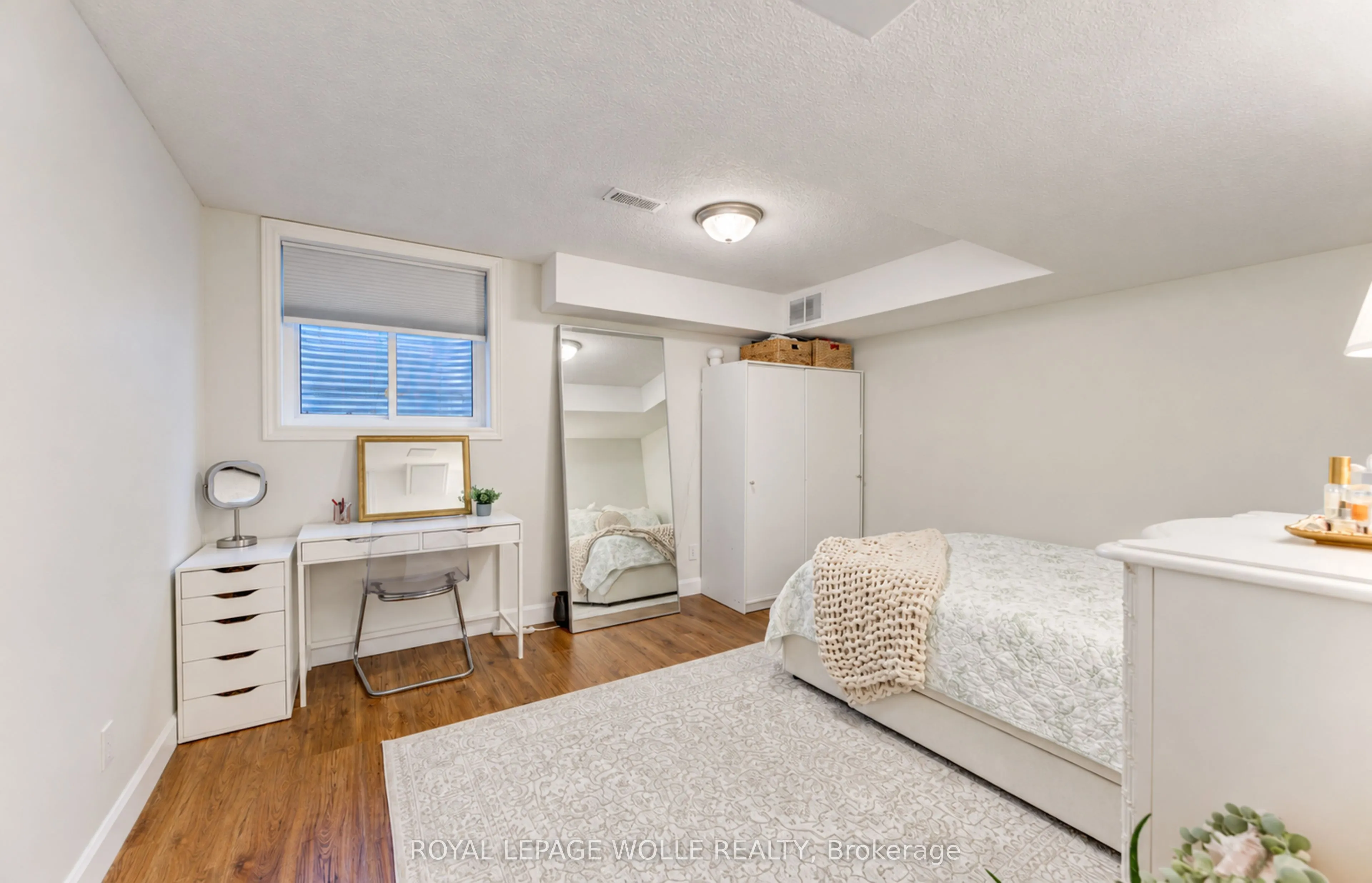 410 Sandy Cove Crescent