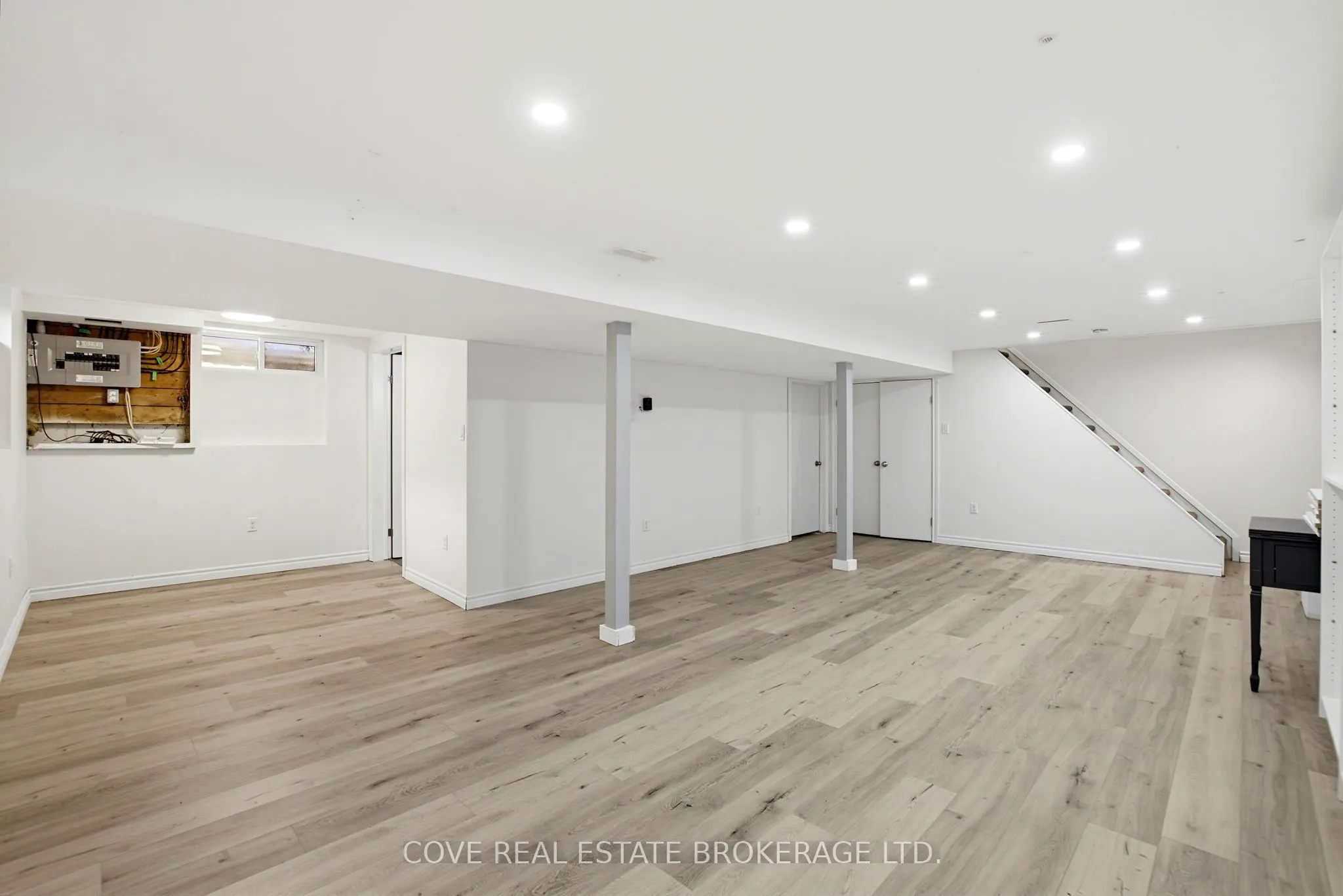 57 Lloyd Manor Crescent