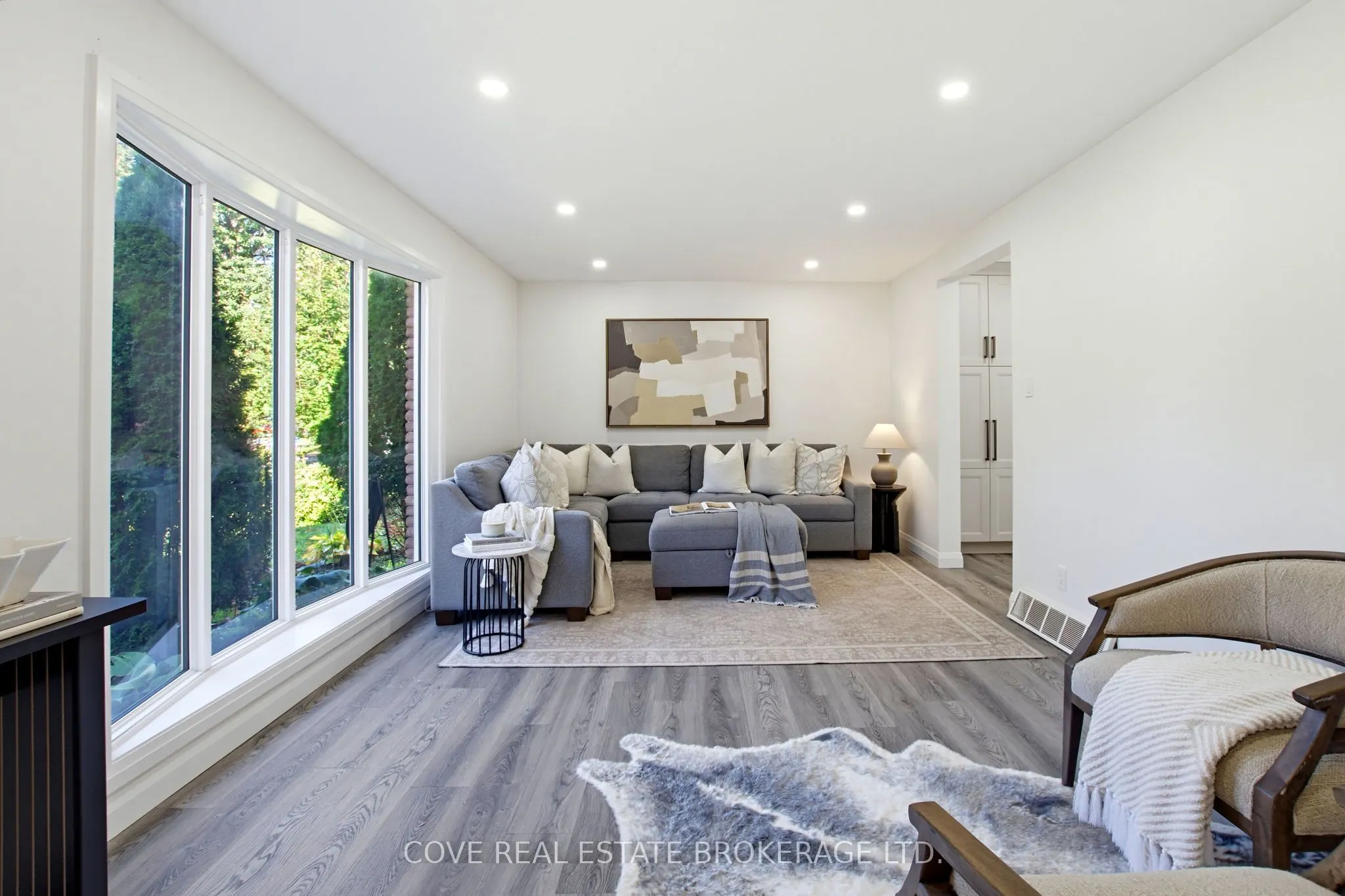 57 Lloyd Manor Crescent