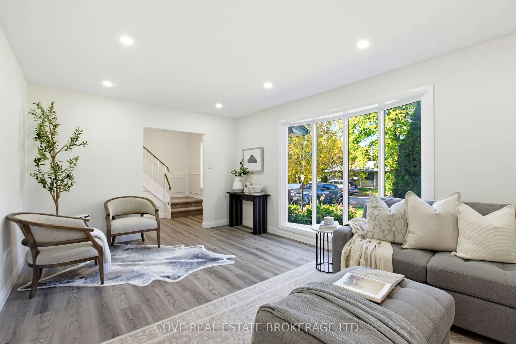 57 Lloyd Manor Crescent