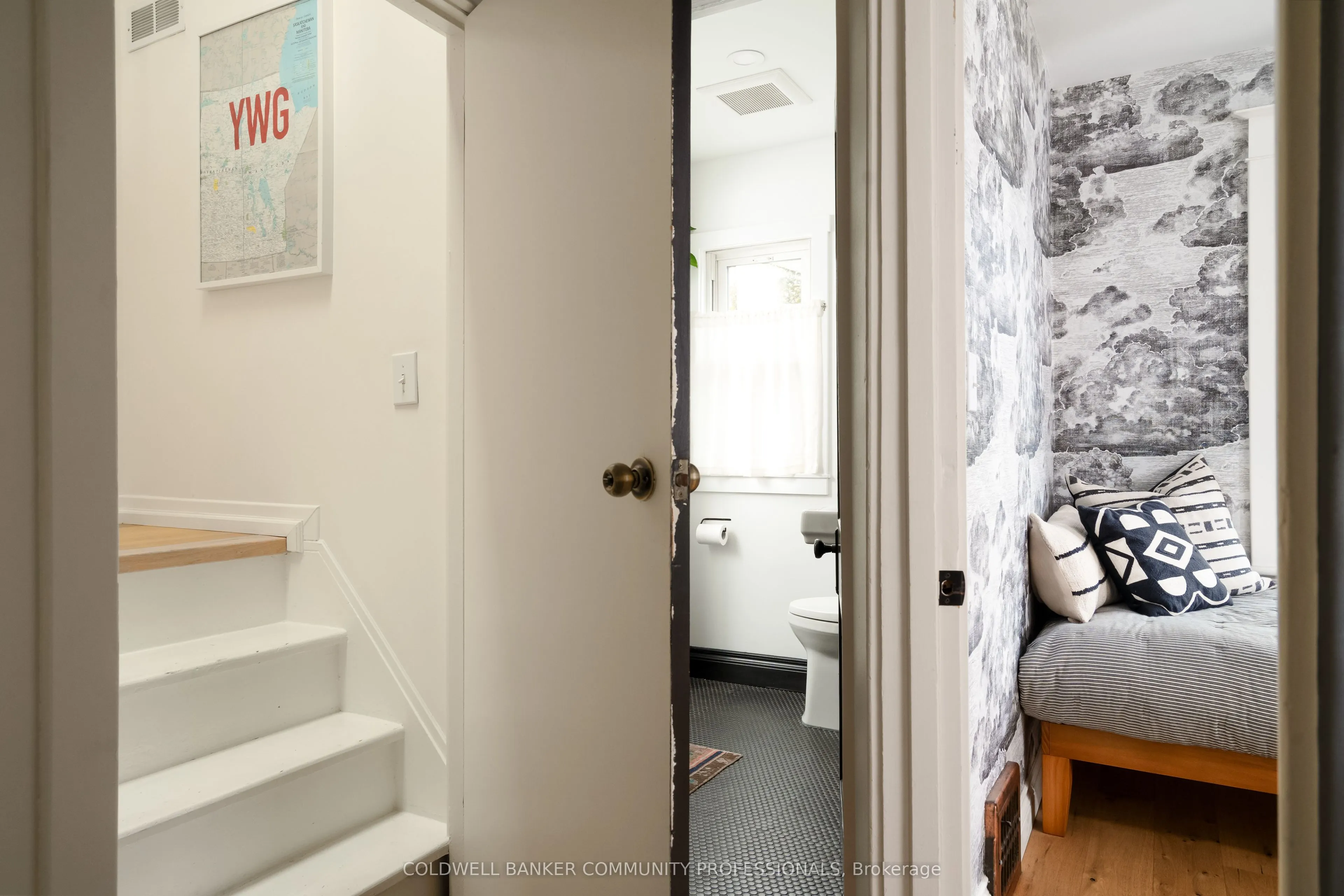 82 Province Street S