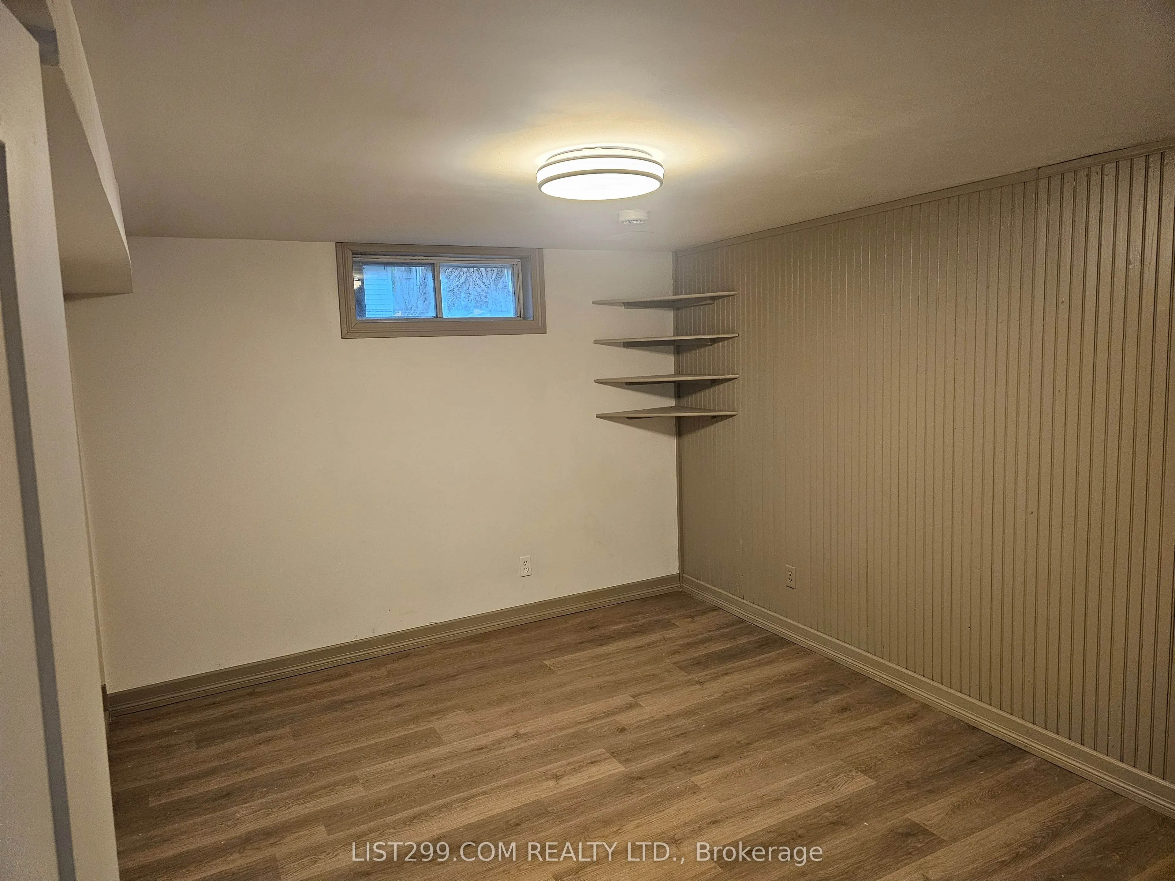 79 Stroud Crescent