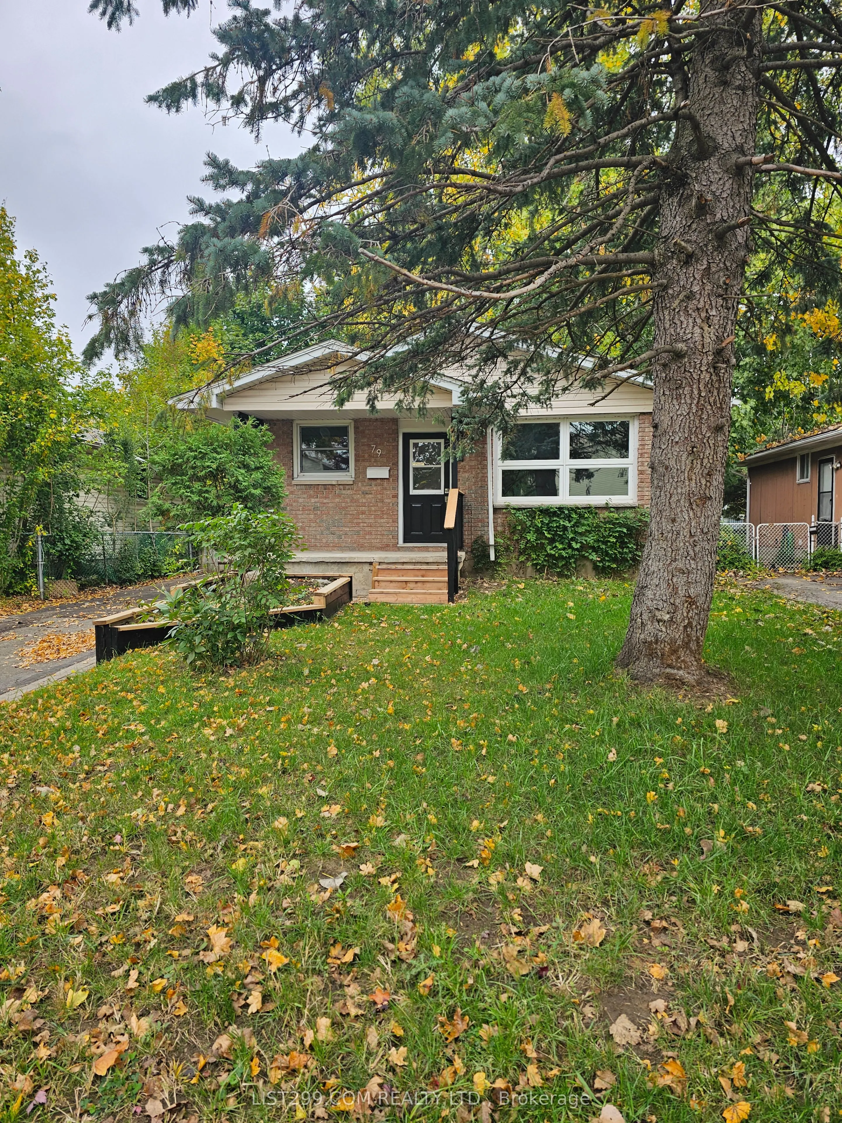79 Stroud Crescent