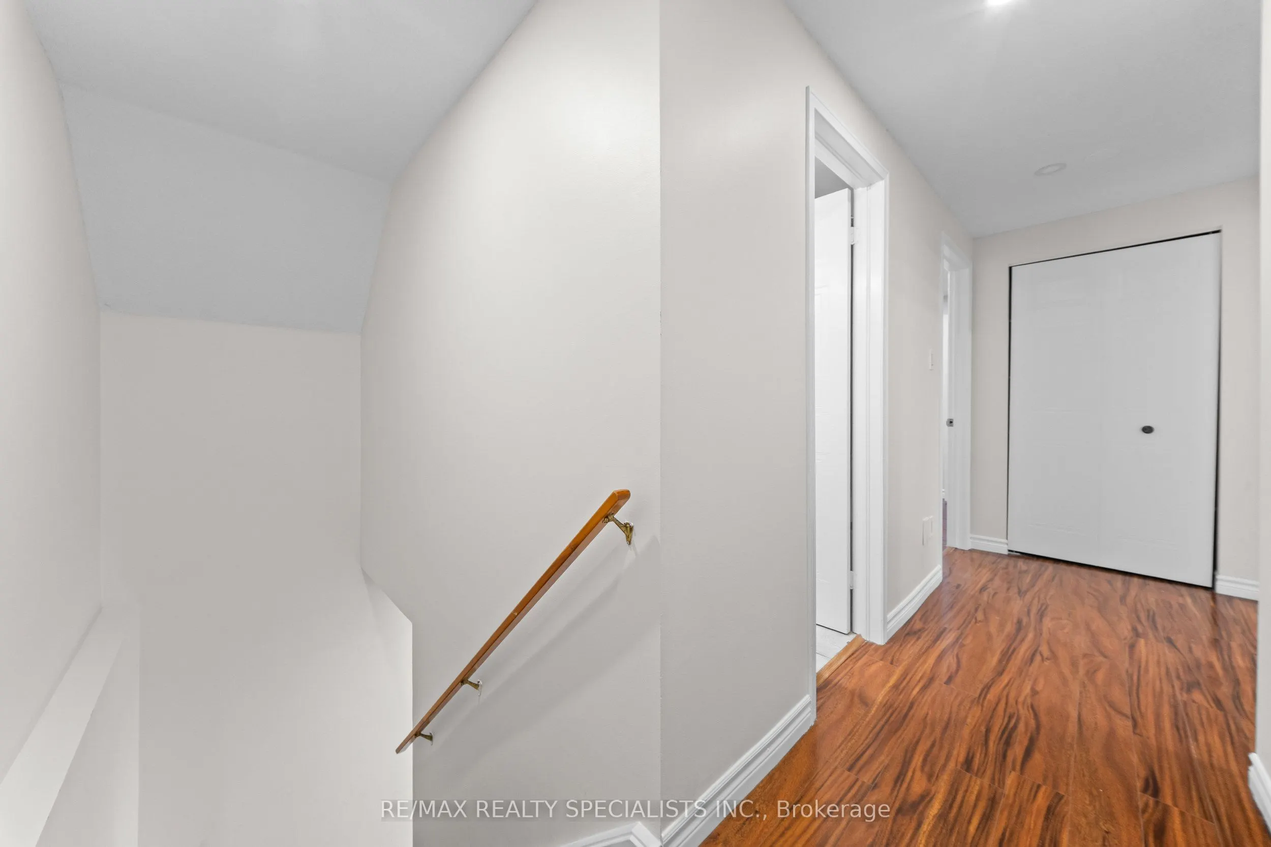110 Steeles Crescent