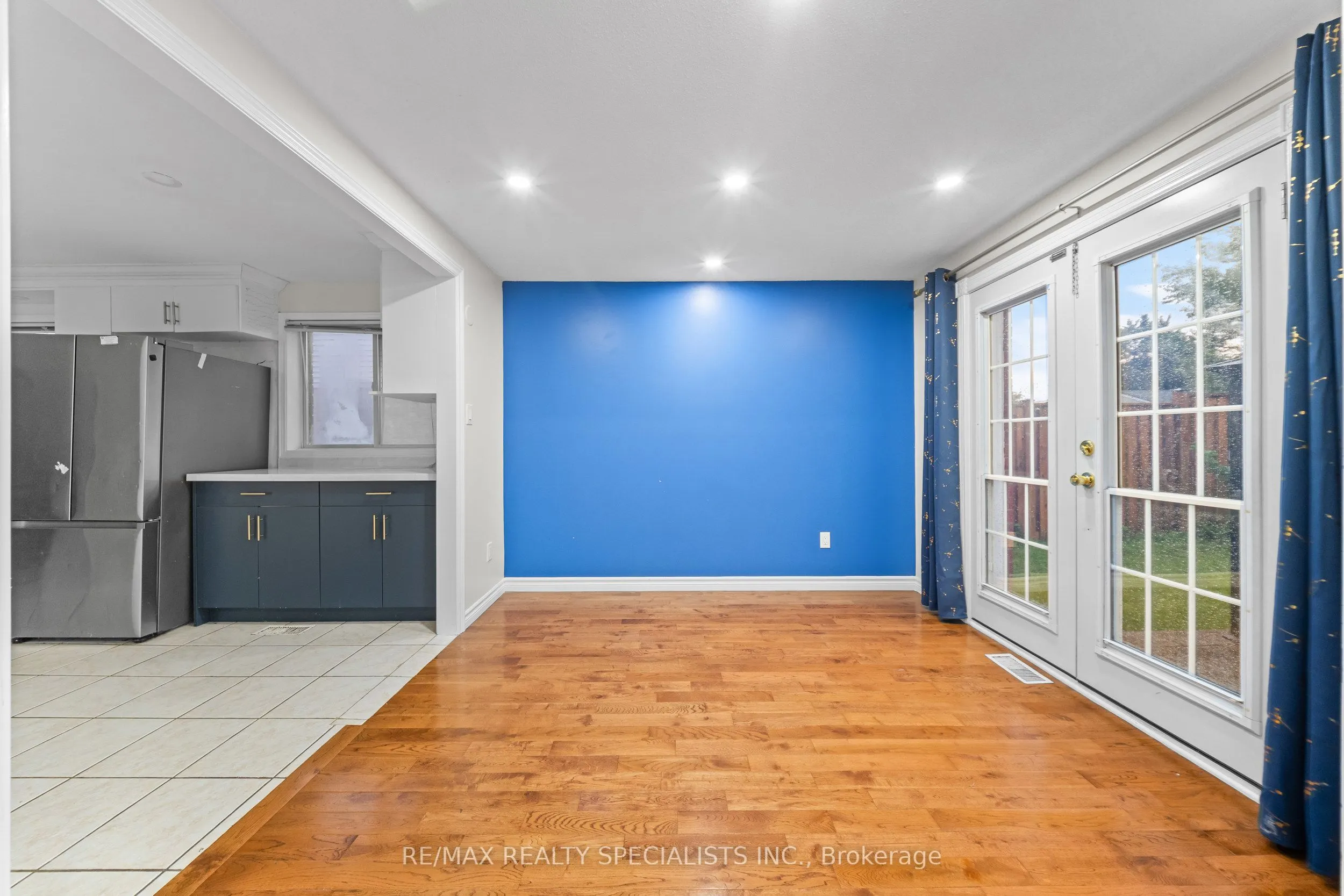 110 Steeles Crescent