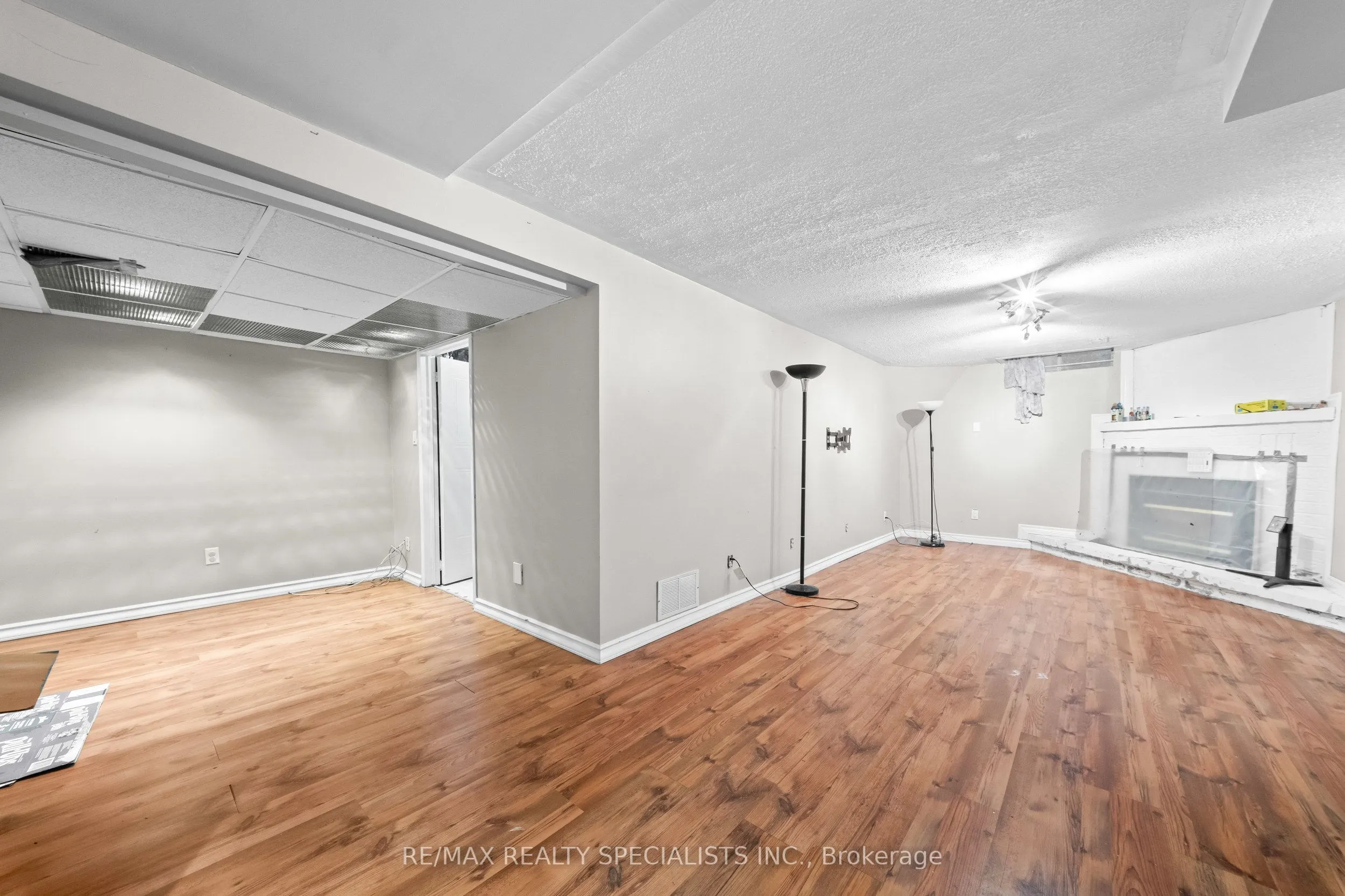110 Steeles Crescent