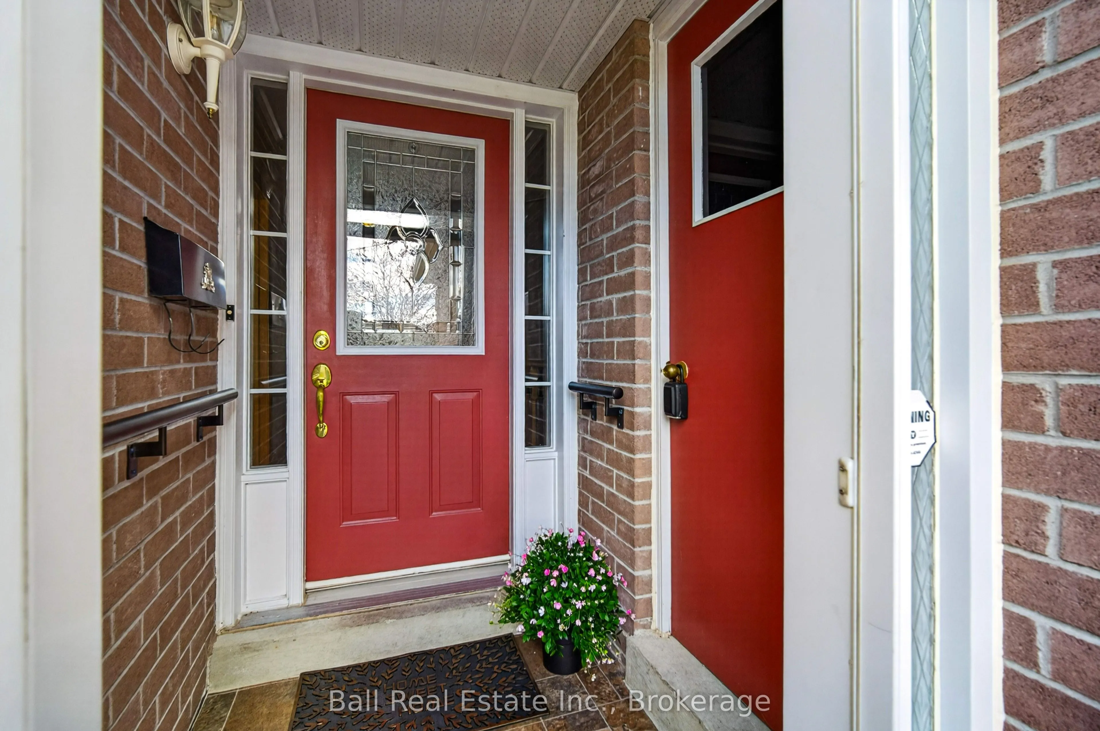 3 Elm Court