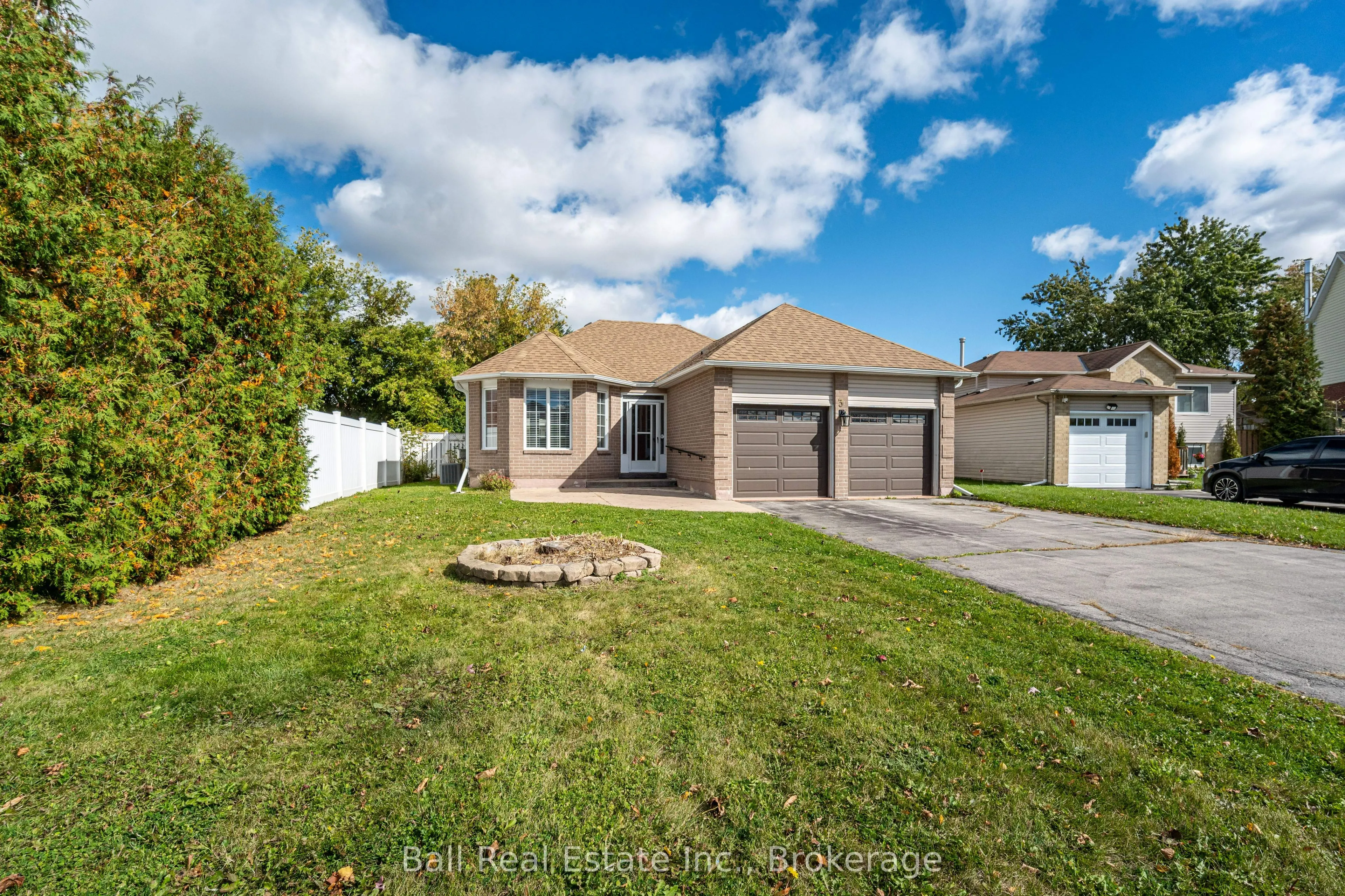 3 Elm Court