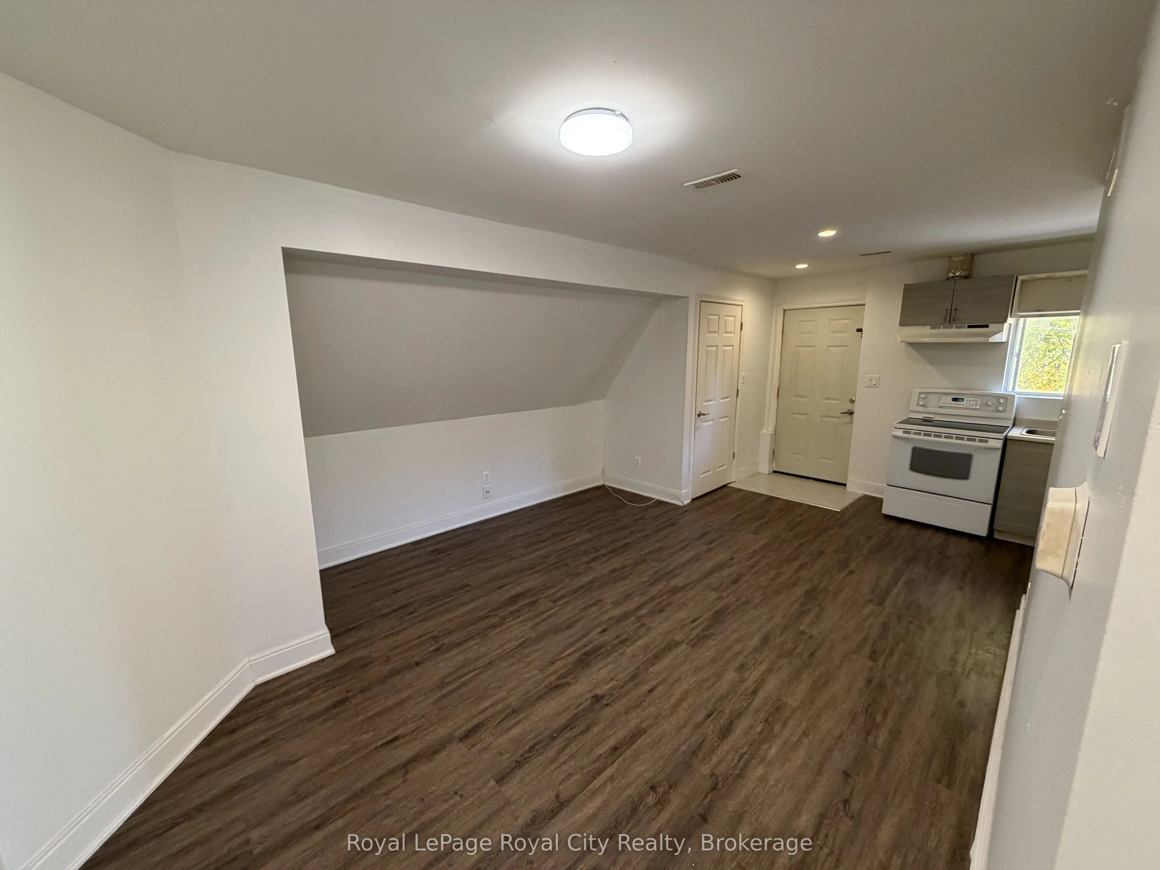 563 Woolwich Street #UNIT B