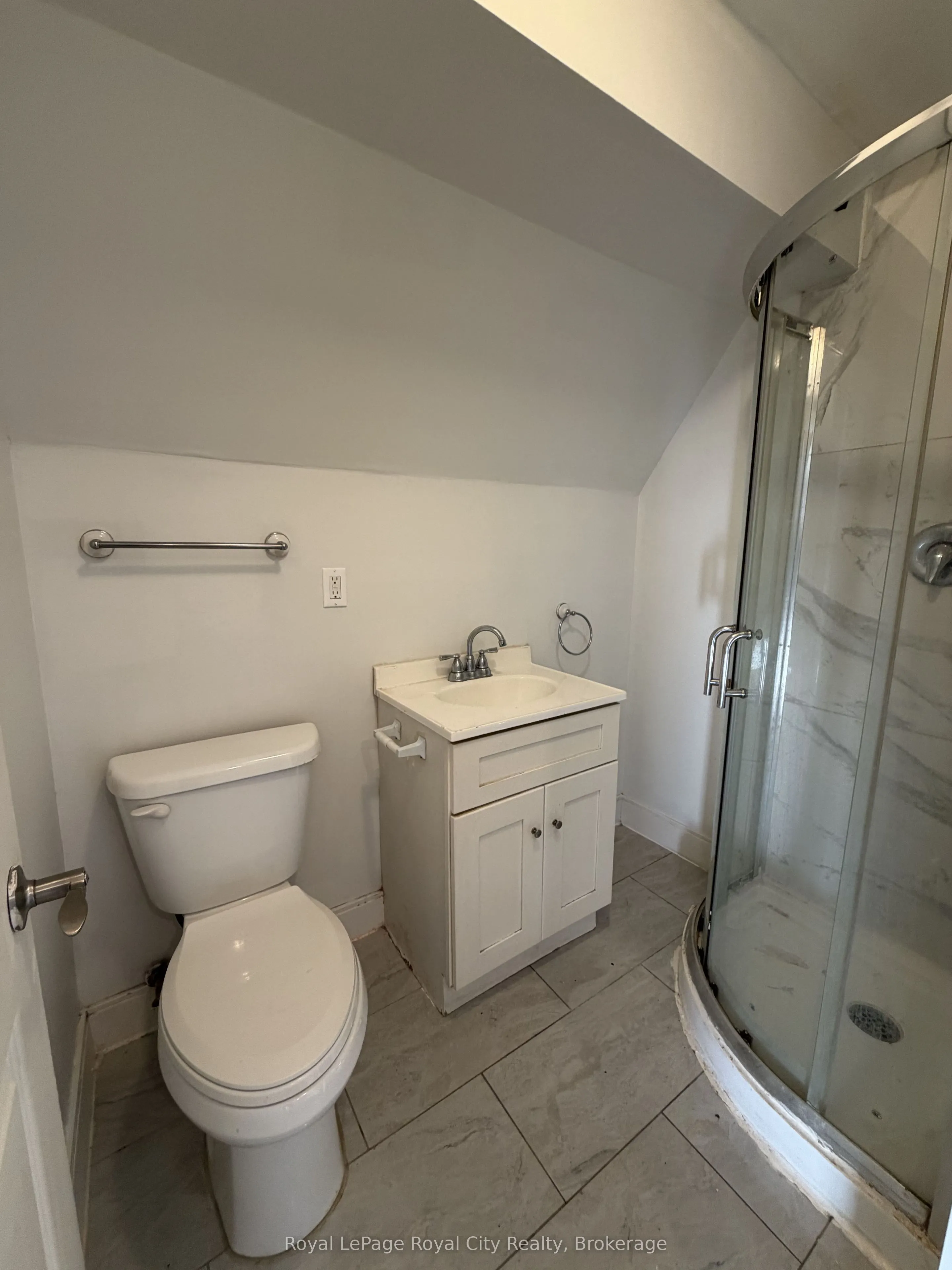 563 Woolwich Street #UNIT B