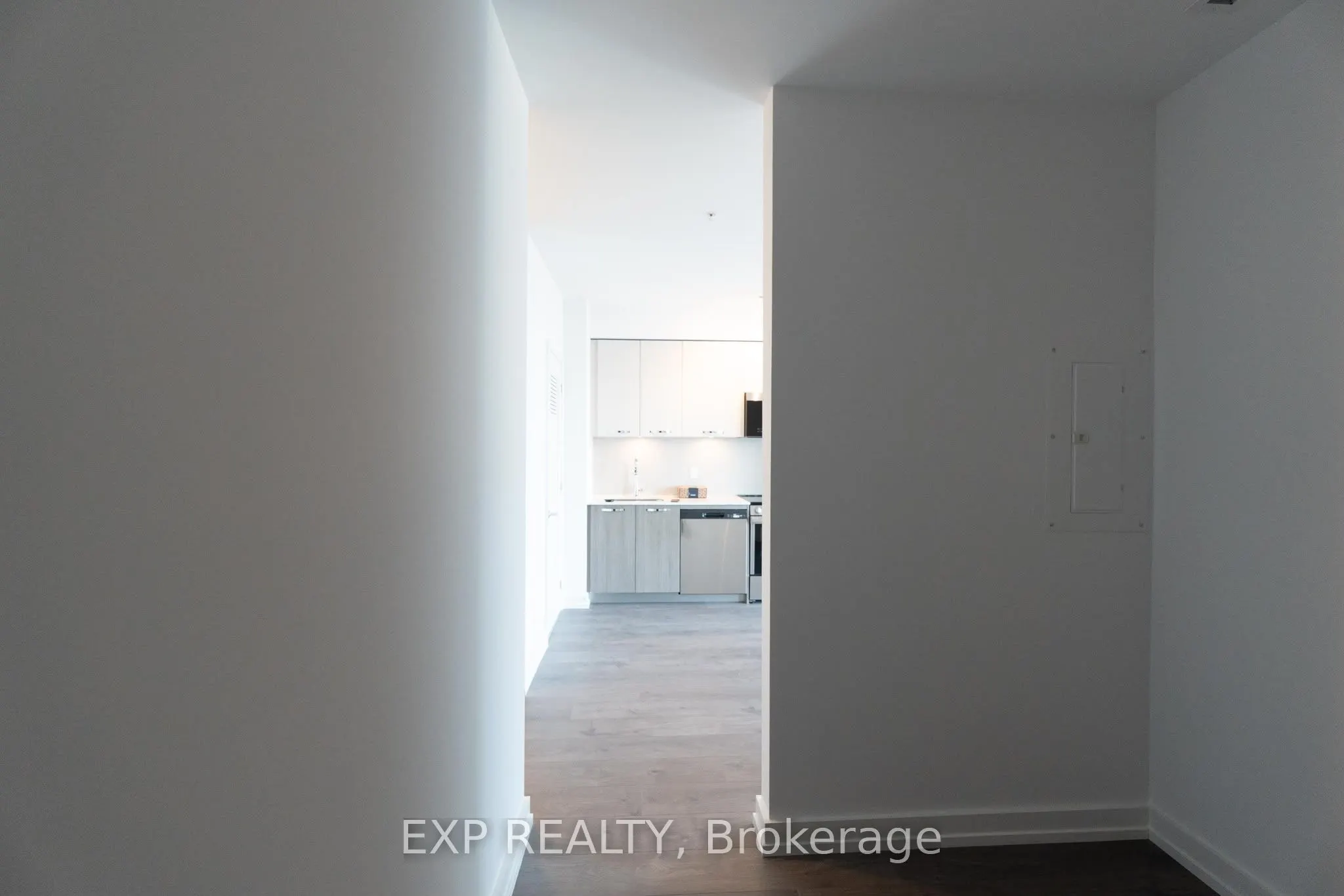 75 James Street S #1604