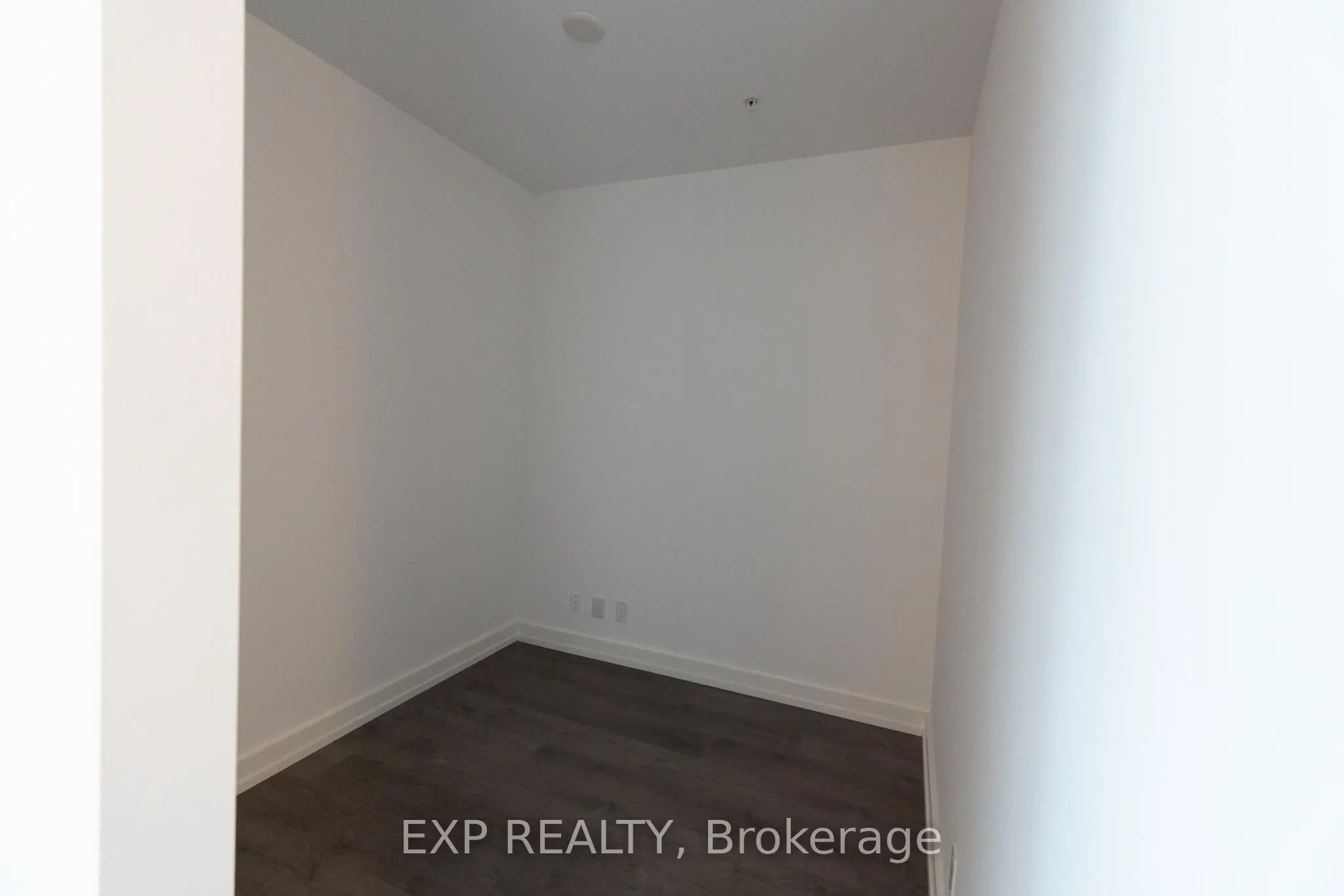 75 James Street S #1604