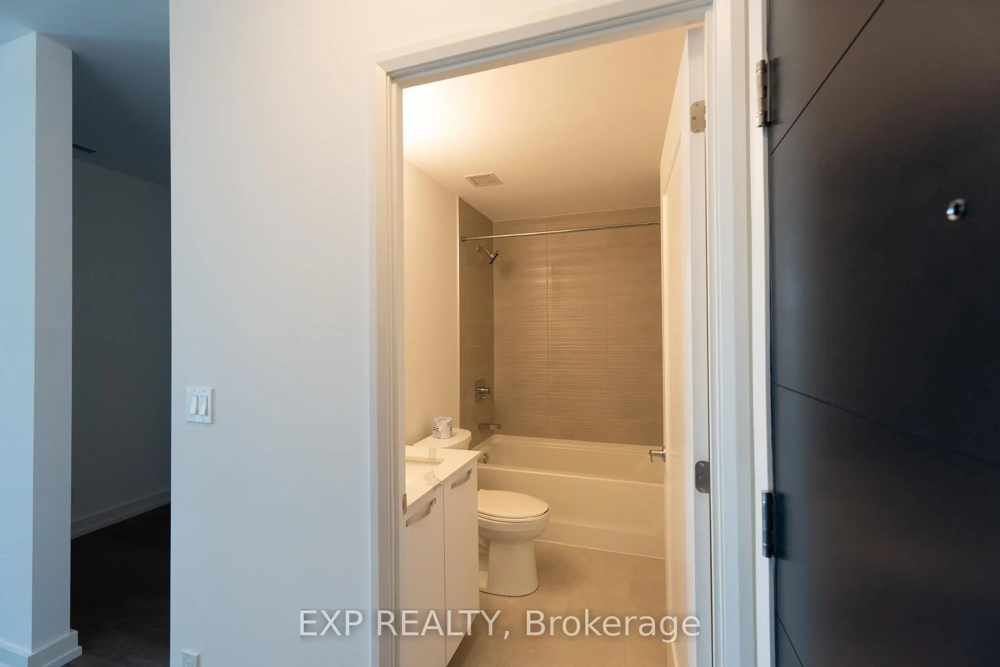 75 James Street S #1604