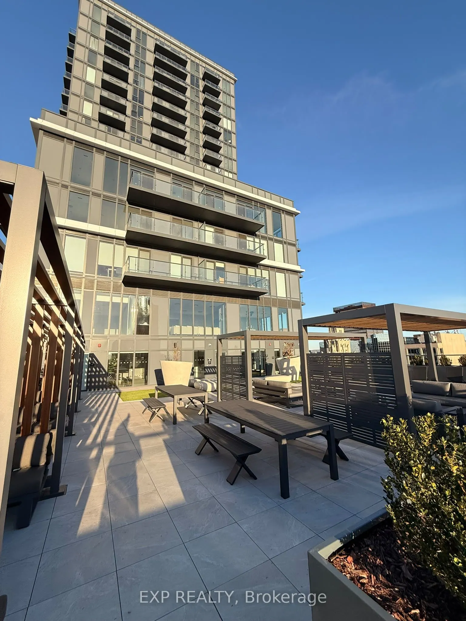 75 James Street S #1604