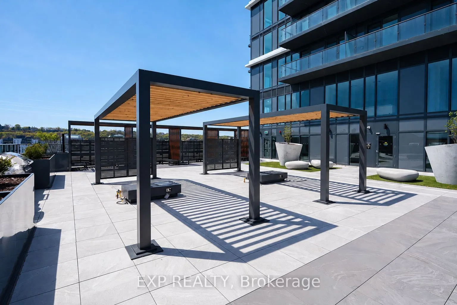 75 James Street S #1604