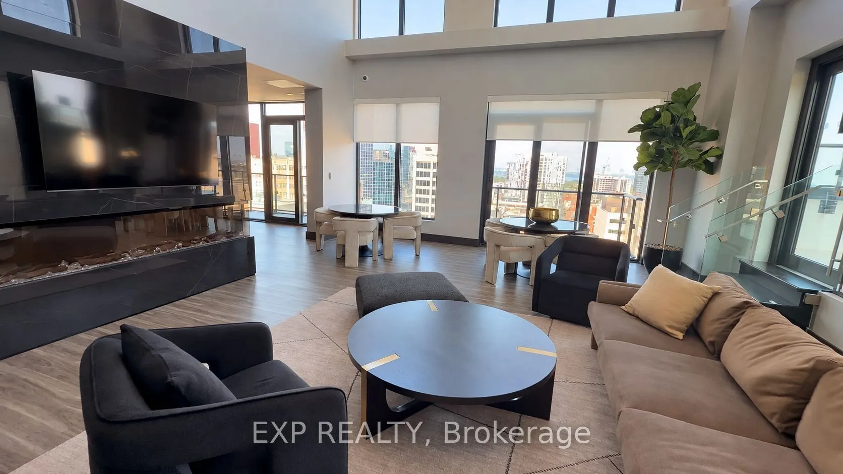 75 James Street S #1604