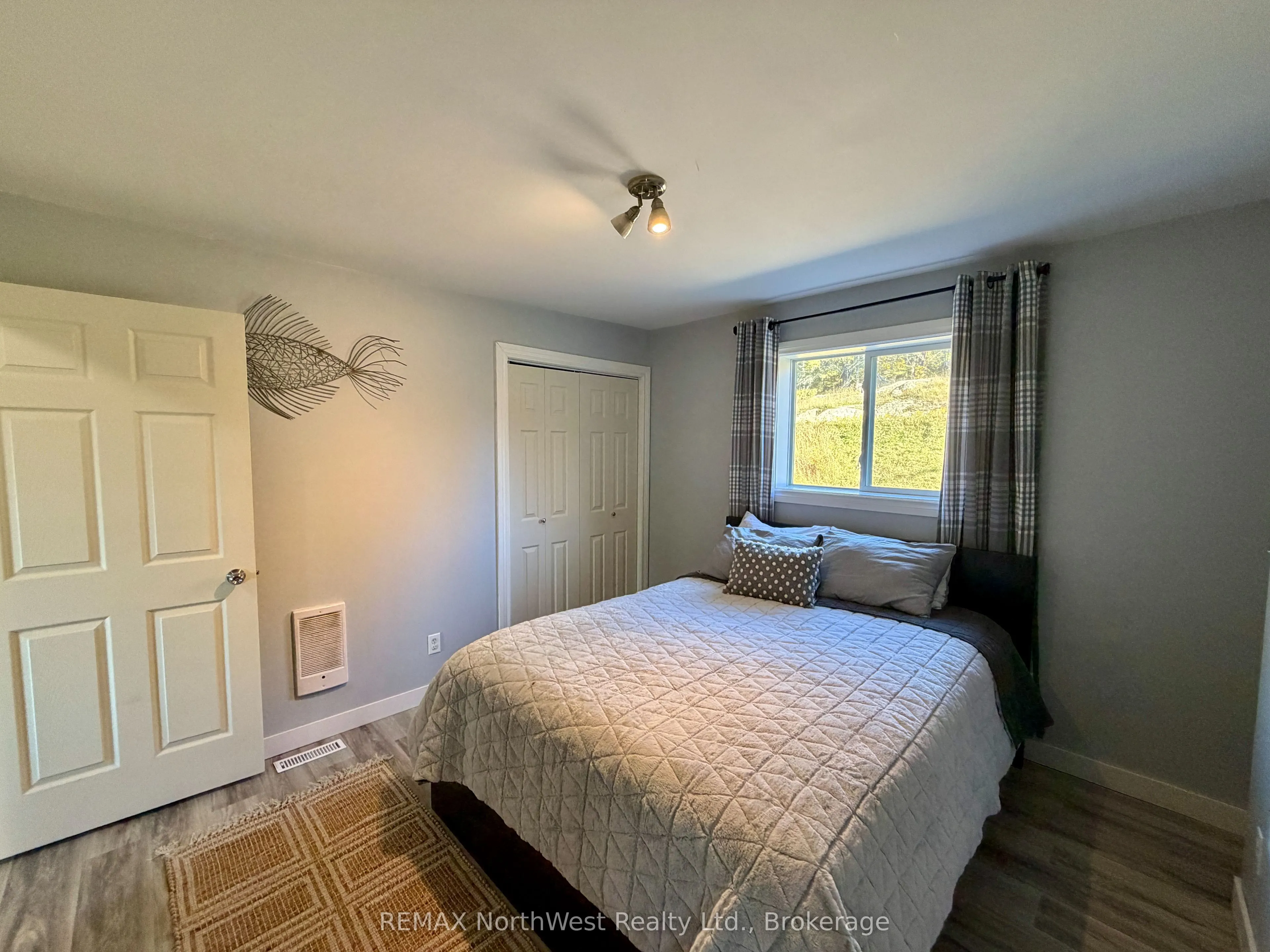 985 Muriel Lake Road