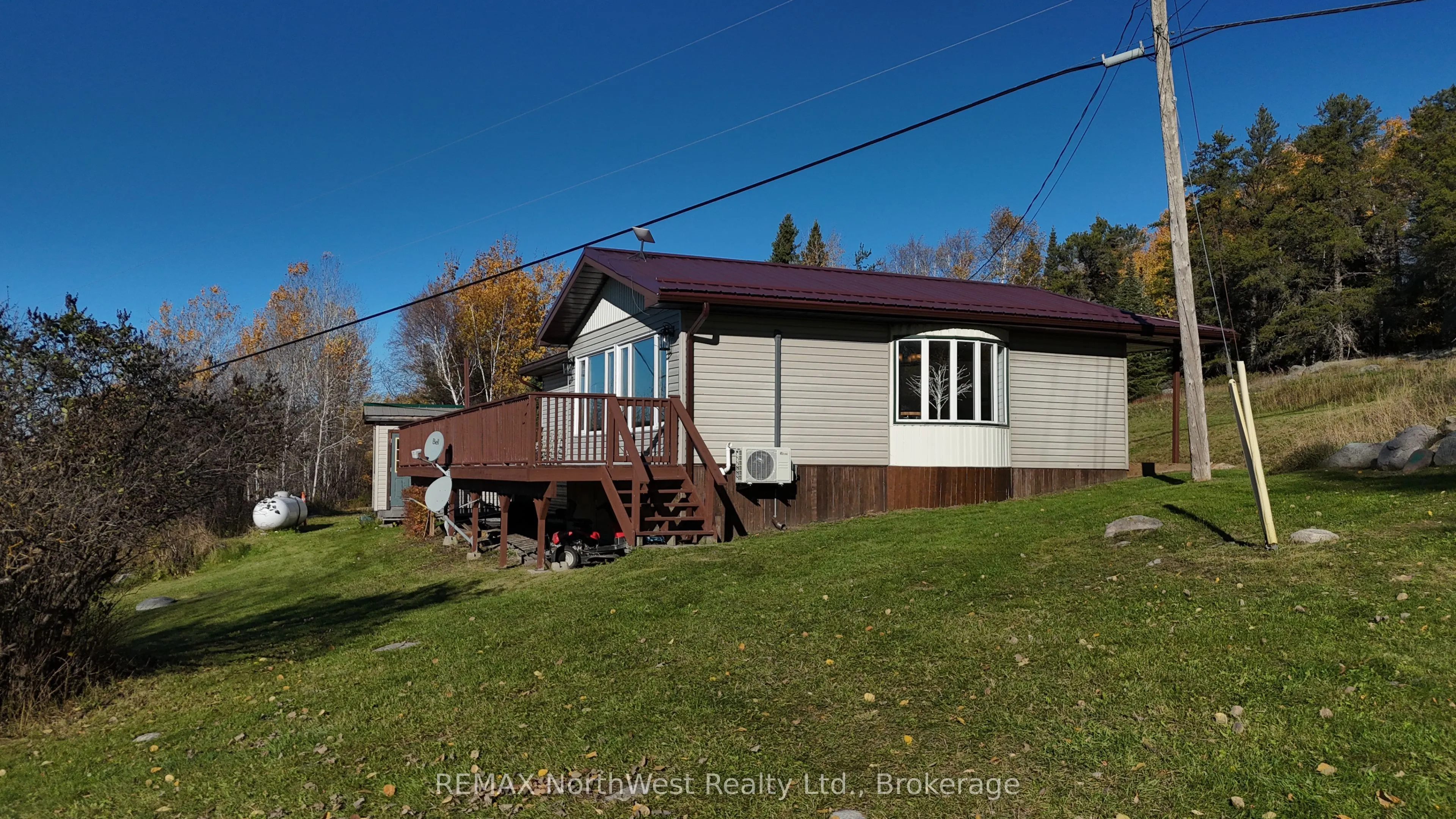 985 Muriel Lake Road