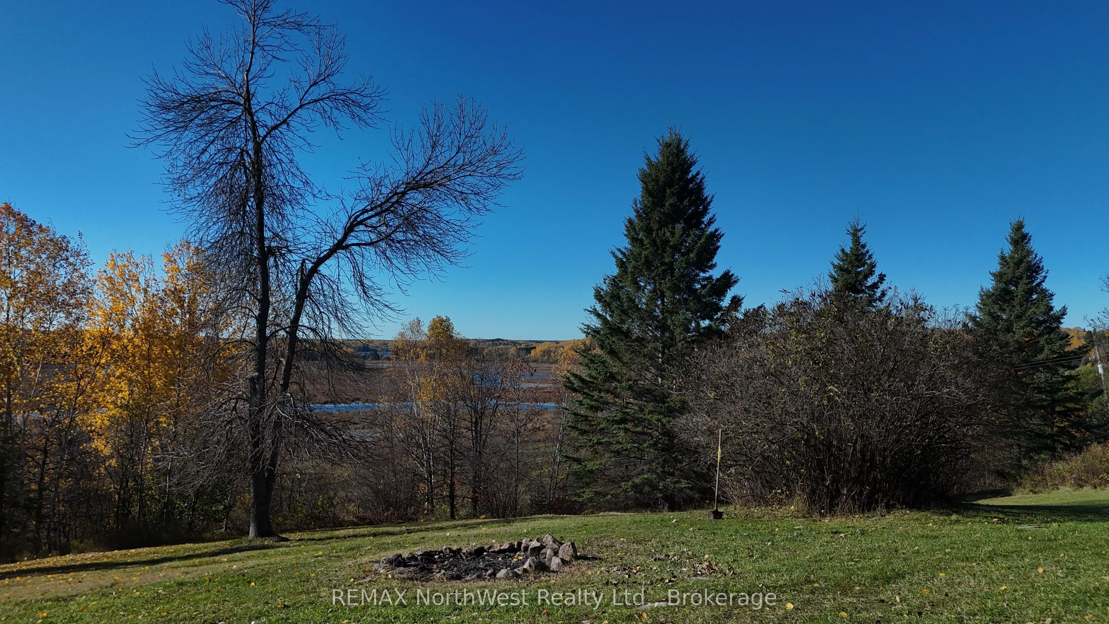 985 Muriel Lake Road
