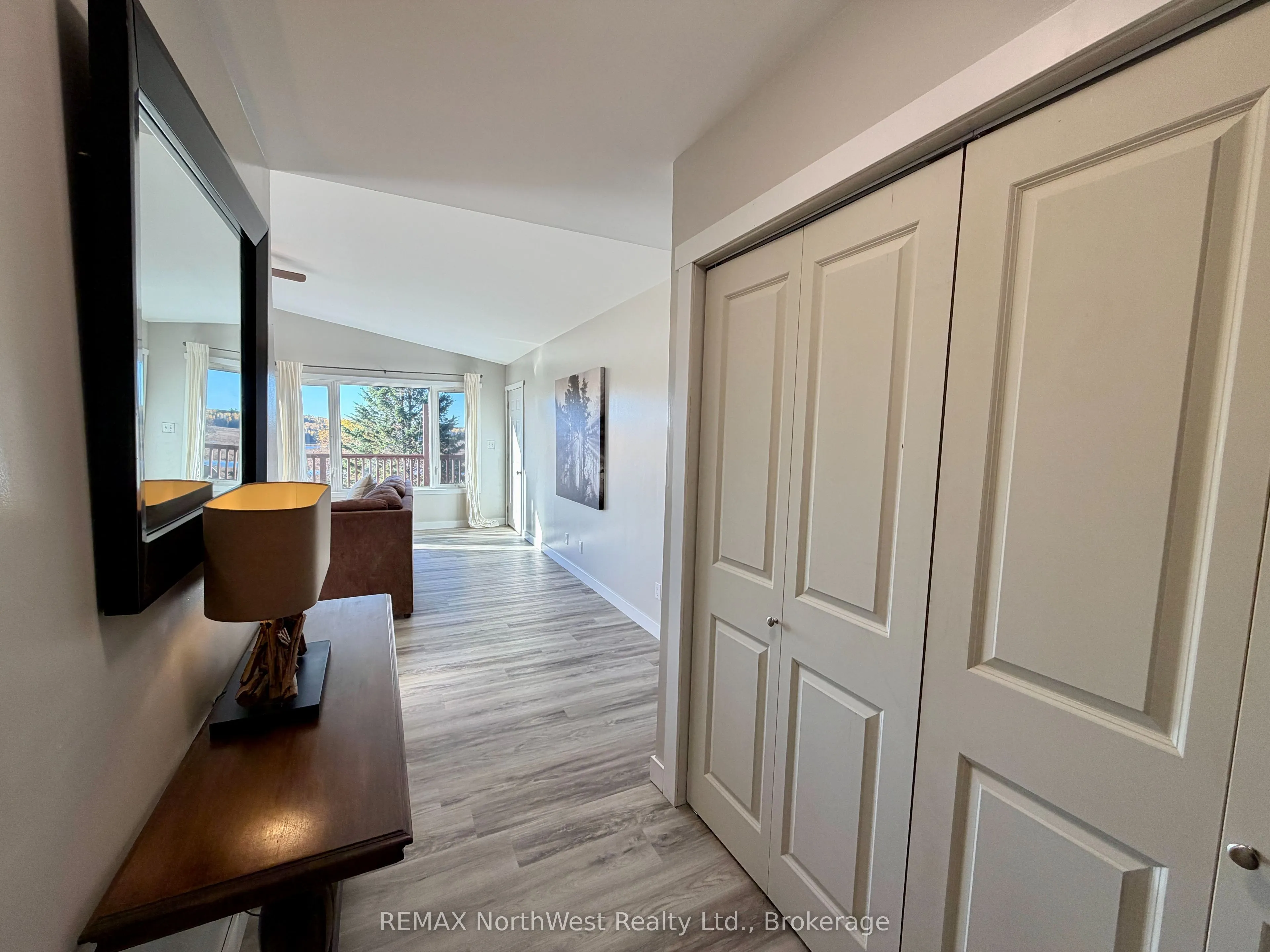 985 Muriel Lake Road