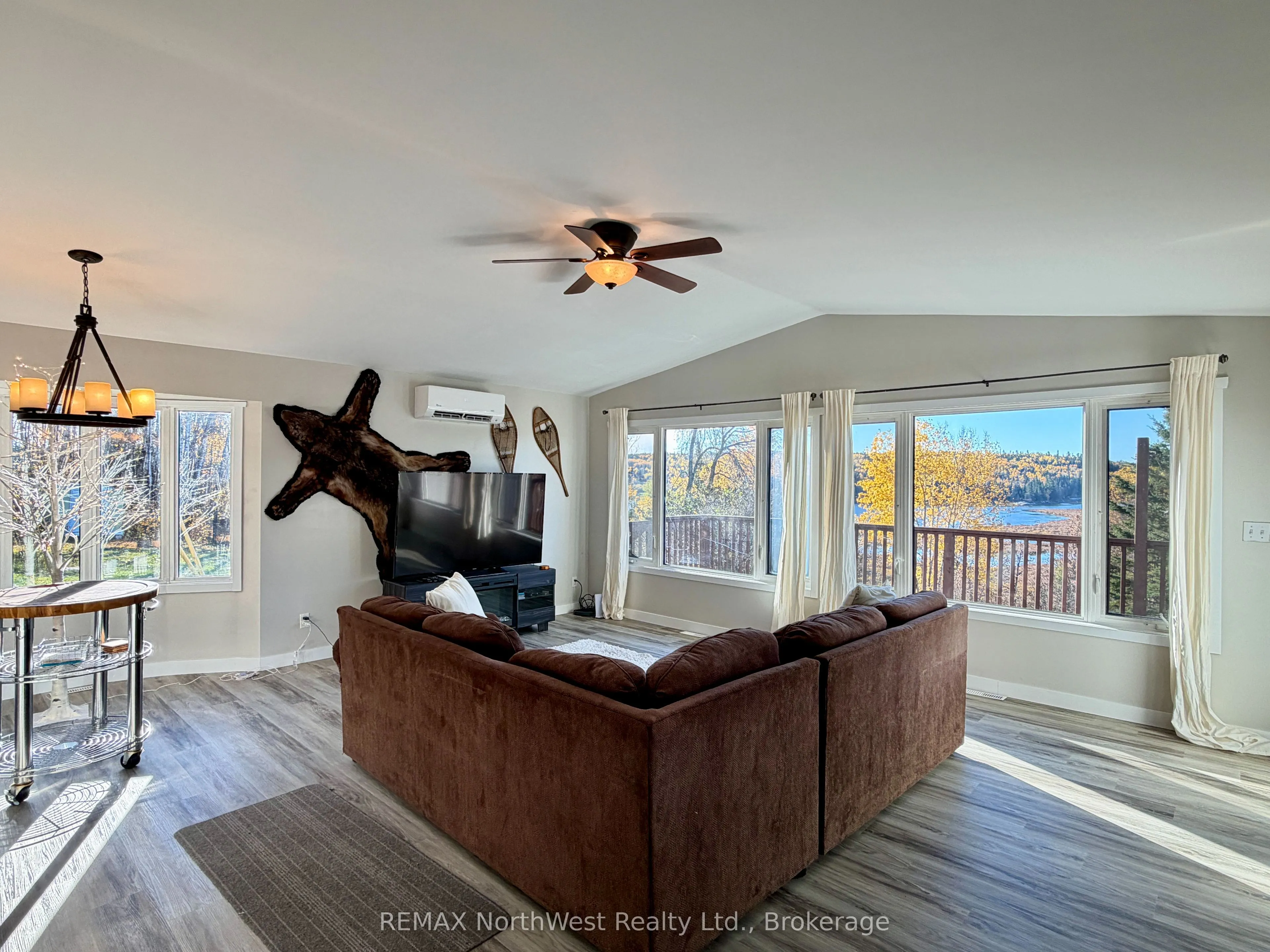 985 Muriel Lake Road