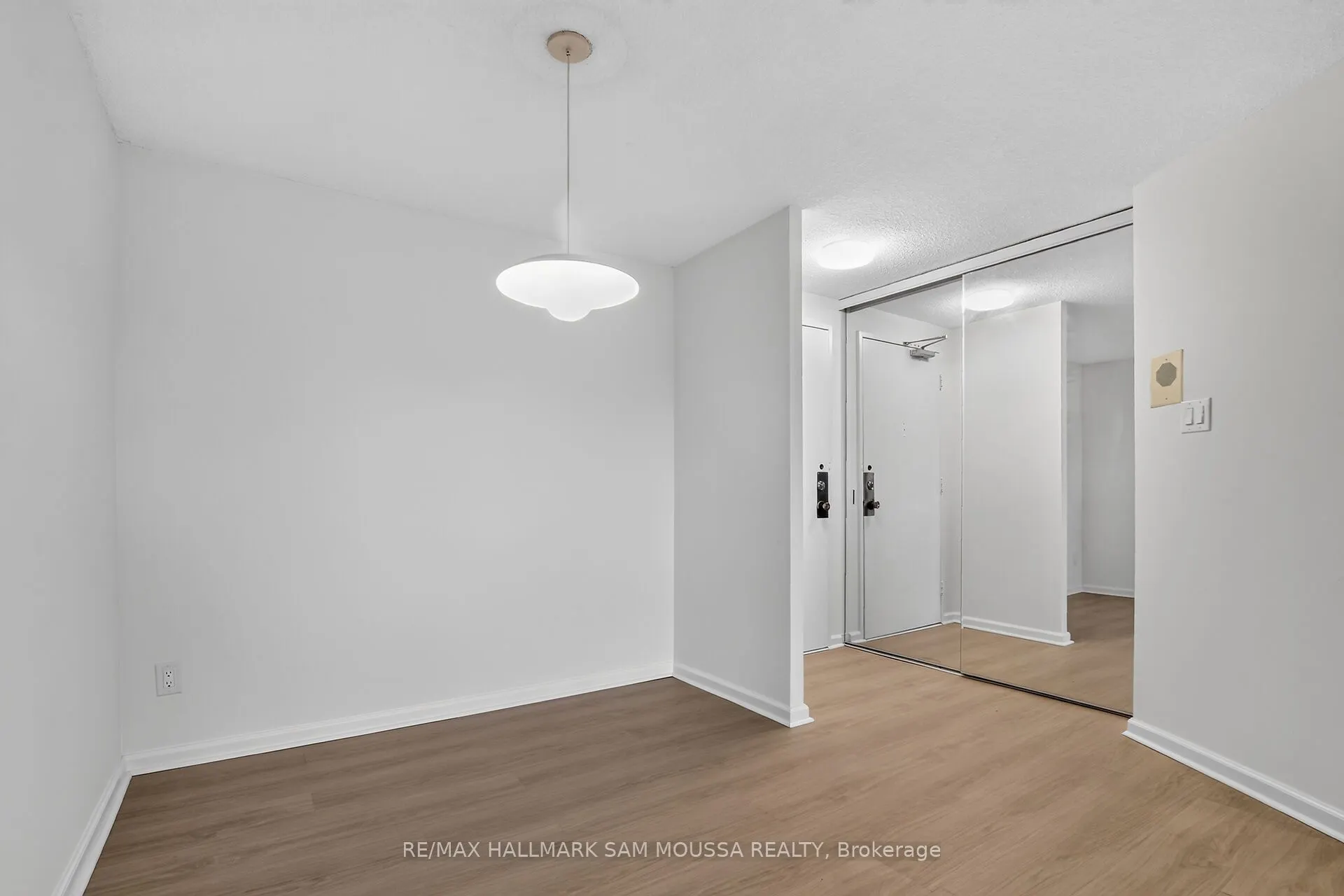 1171 Ambleside Drive #1309